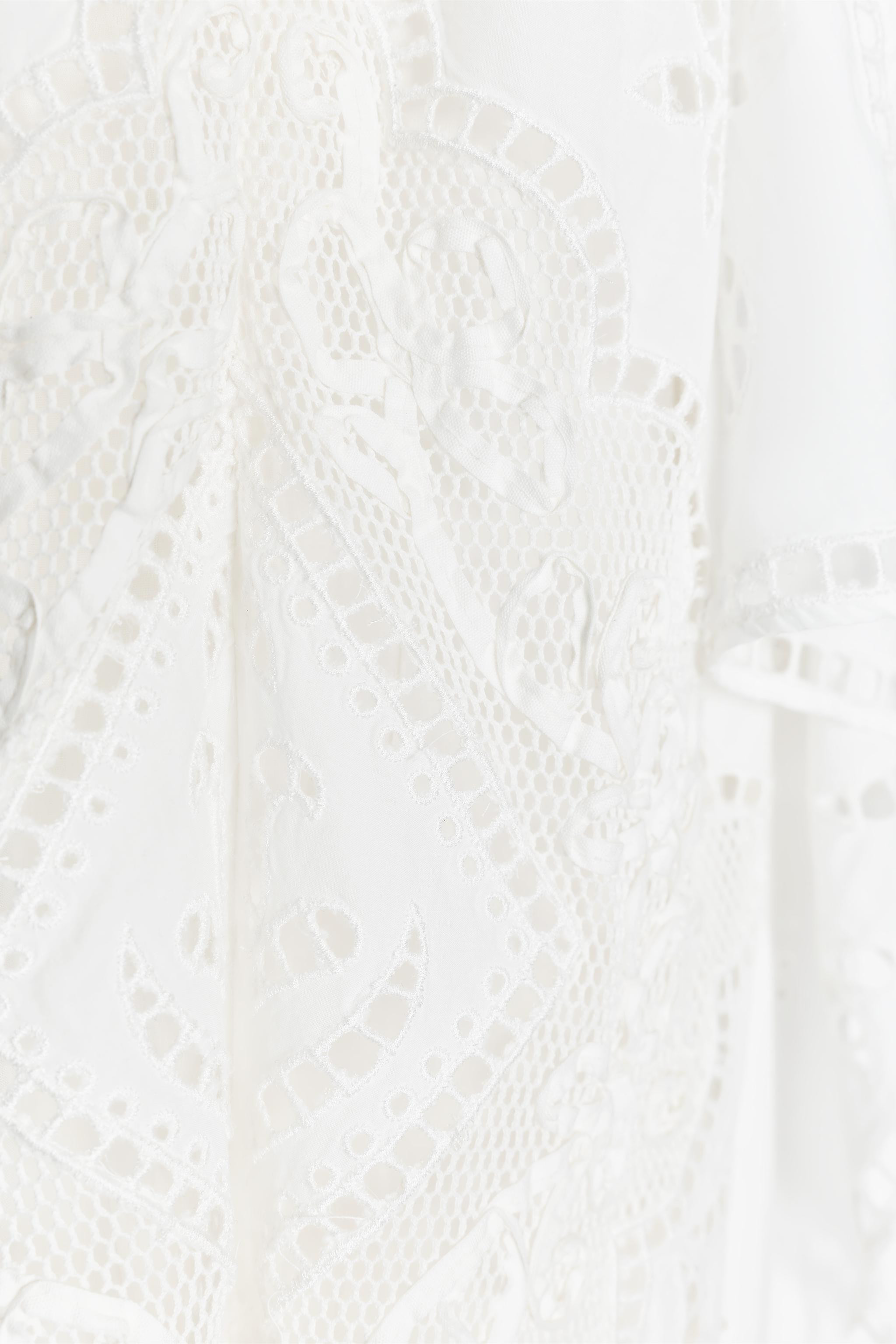 We use first-party and third-party cookies to understand how our online store is used and to be a... | Zara DE