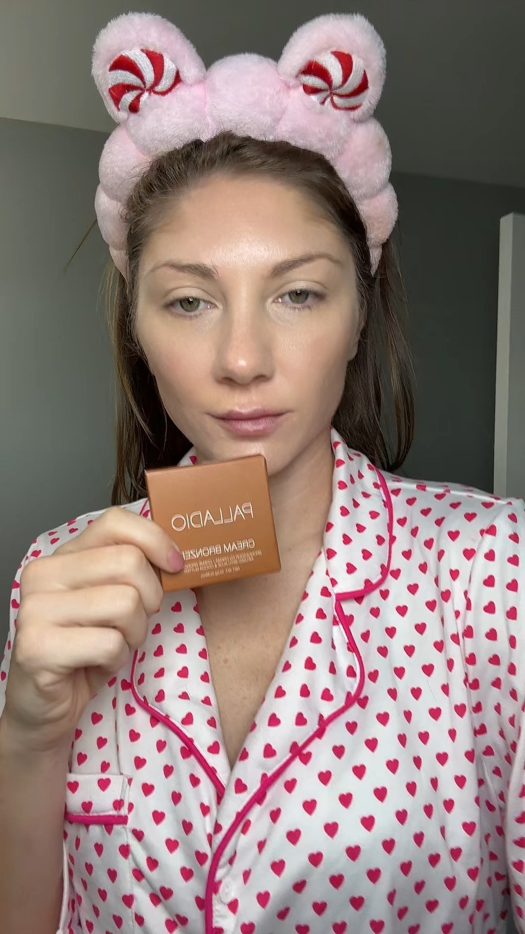 Makeup favorites lately
Full face of makeup routine
Light makeup

One size, L’Oréal Paris setting spray, phofay blush, elf highlighter, Missha bb cream, palladio cream bronzer, sacheu beauty lip liner stain, elf brow gel 

#LTKgrwm #LTKBeauty #LTKmorningroutine