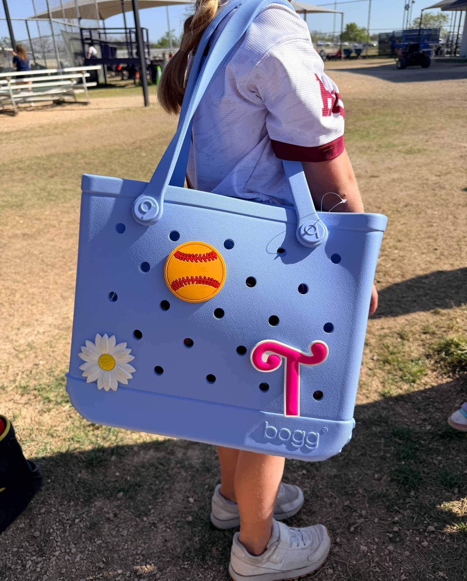 This bag goes where we go 🙌
Beach ✔️ Pool ✔️ Ball fields ✔️




#LTKKids #LTKmomlife #LTKSwim