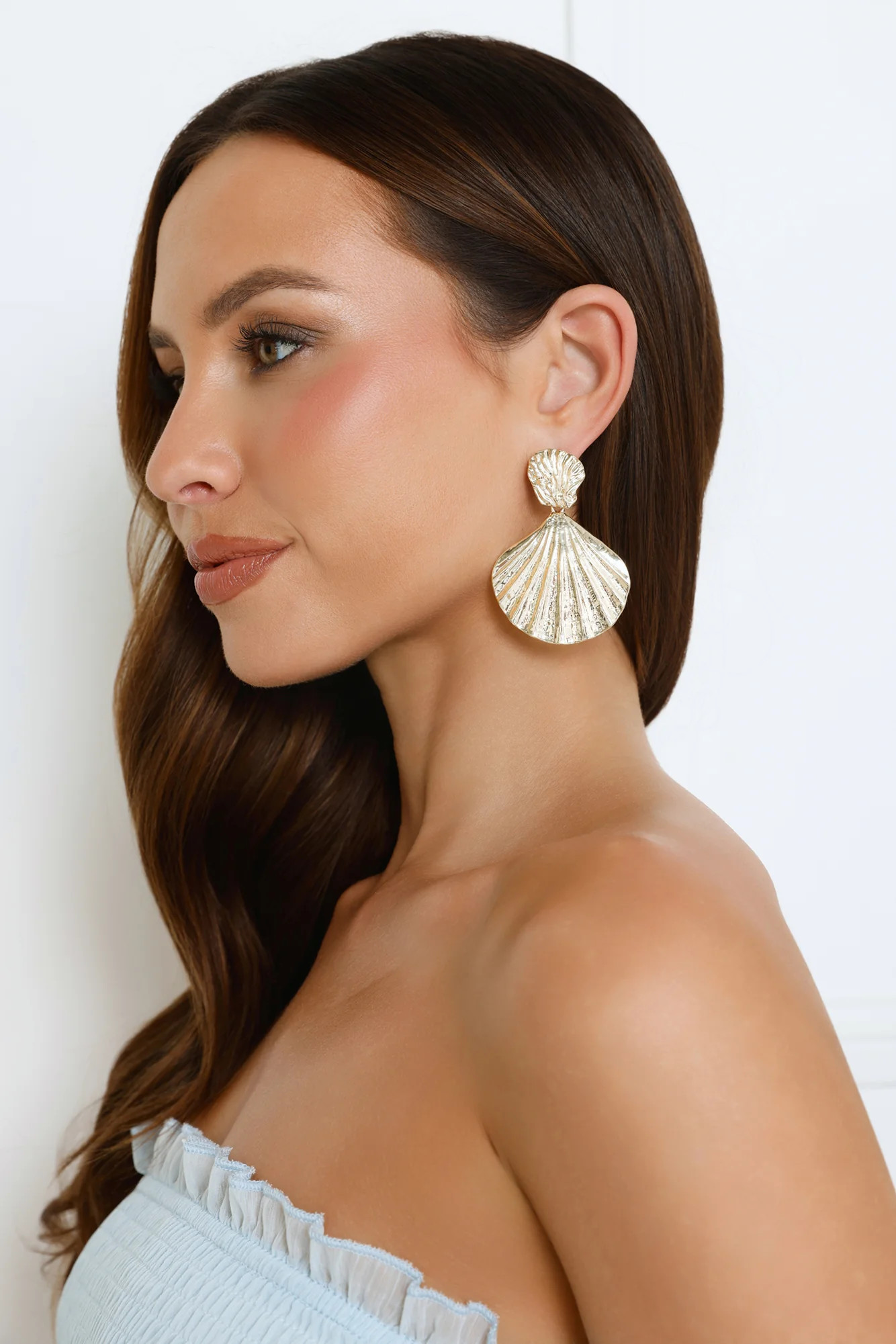 18k Gold Plated The Seashell Earrings Gold | Hello Molly (US)