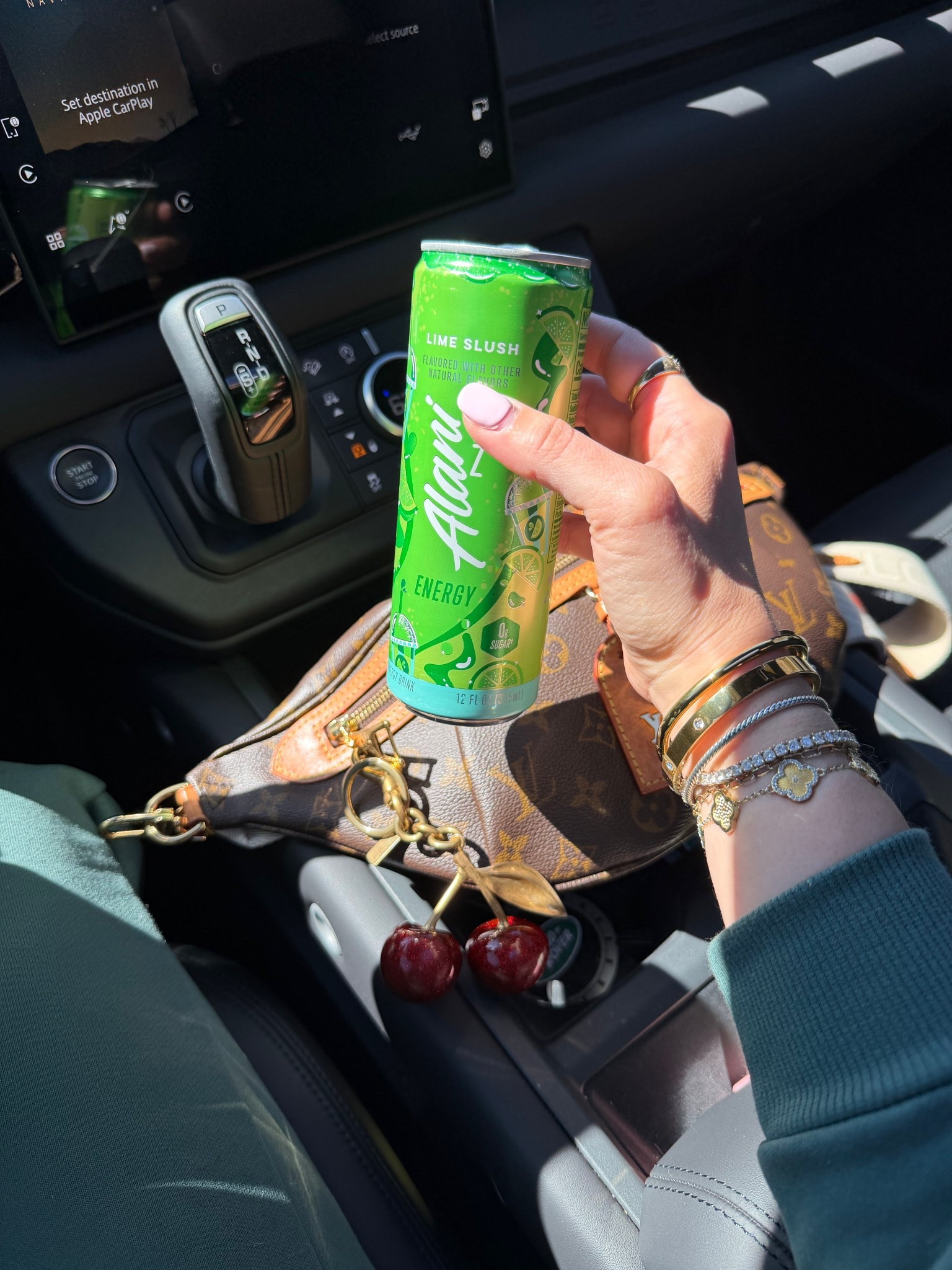 Lime slush alani 10/10!
OOTD alo set small
Jewelry stack 