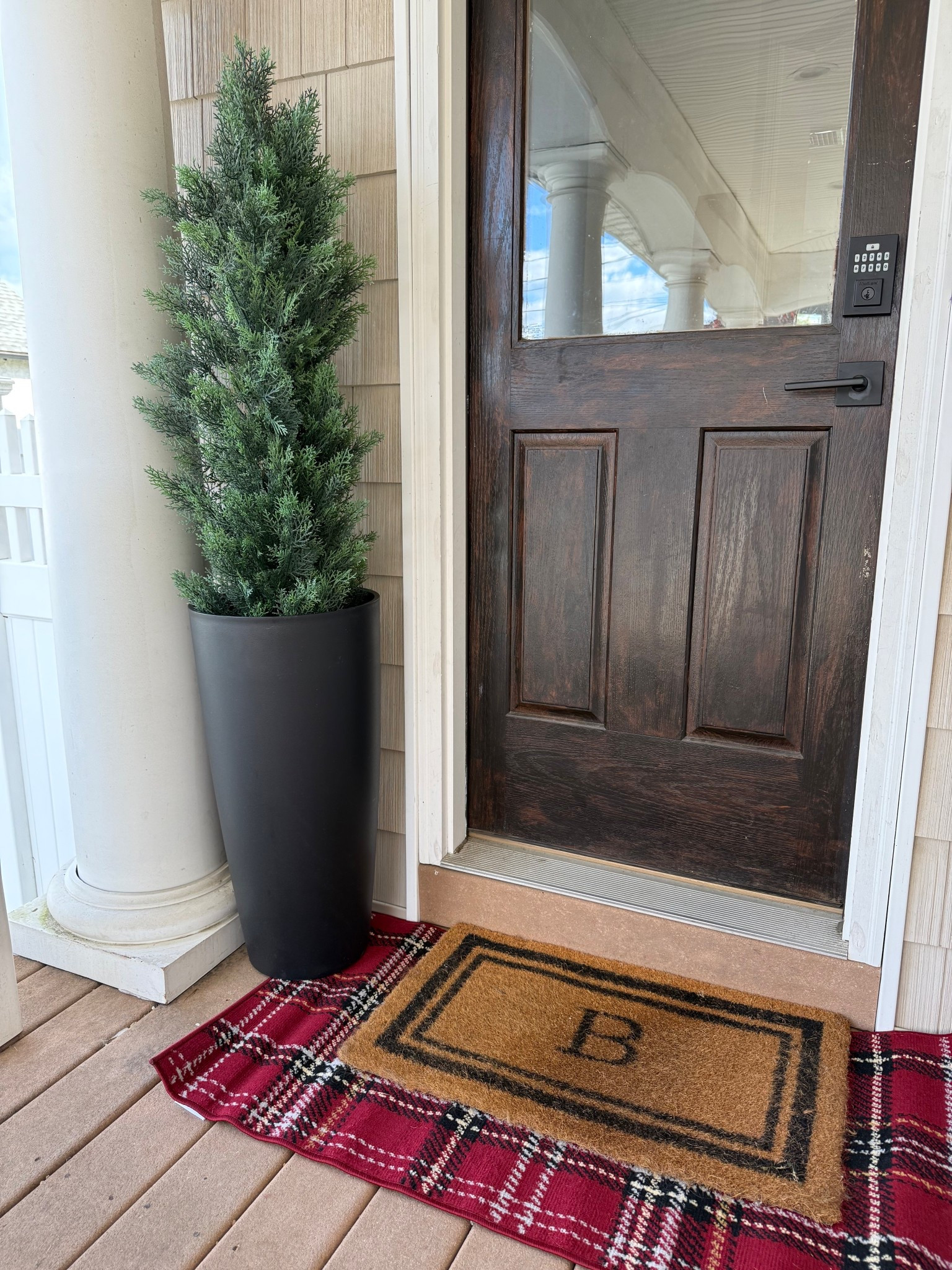 Christmas porch rug 

This is my side door. I’ll reveal my front once we get the decorations up but wanted to share these rugs before they go out of stock 

#LTKHoliday #LTKCyberWeek #LTKHome