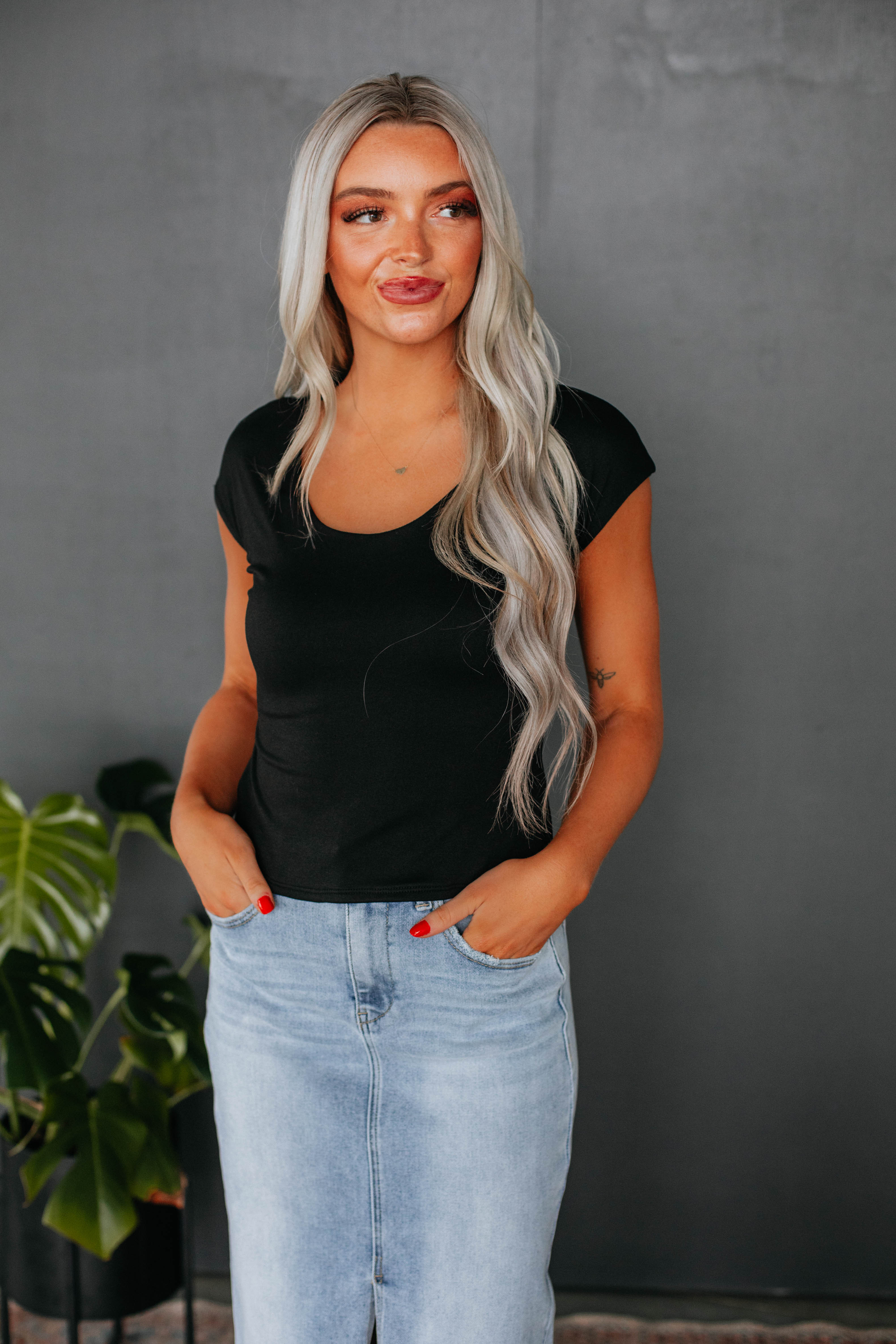 Alayna Basic Top - Black | Wild Oak Boutique
