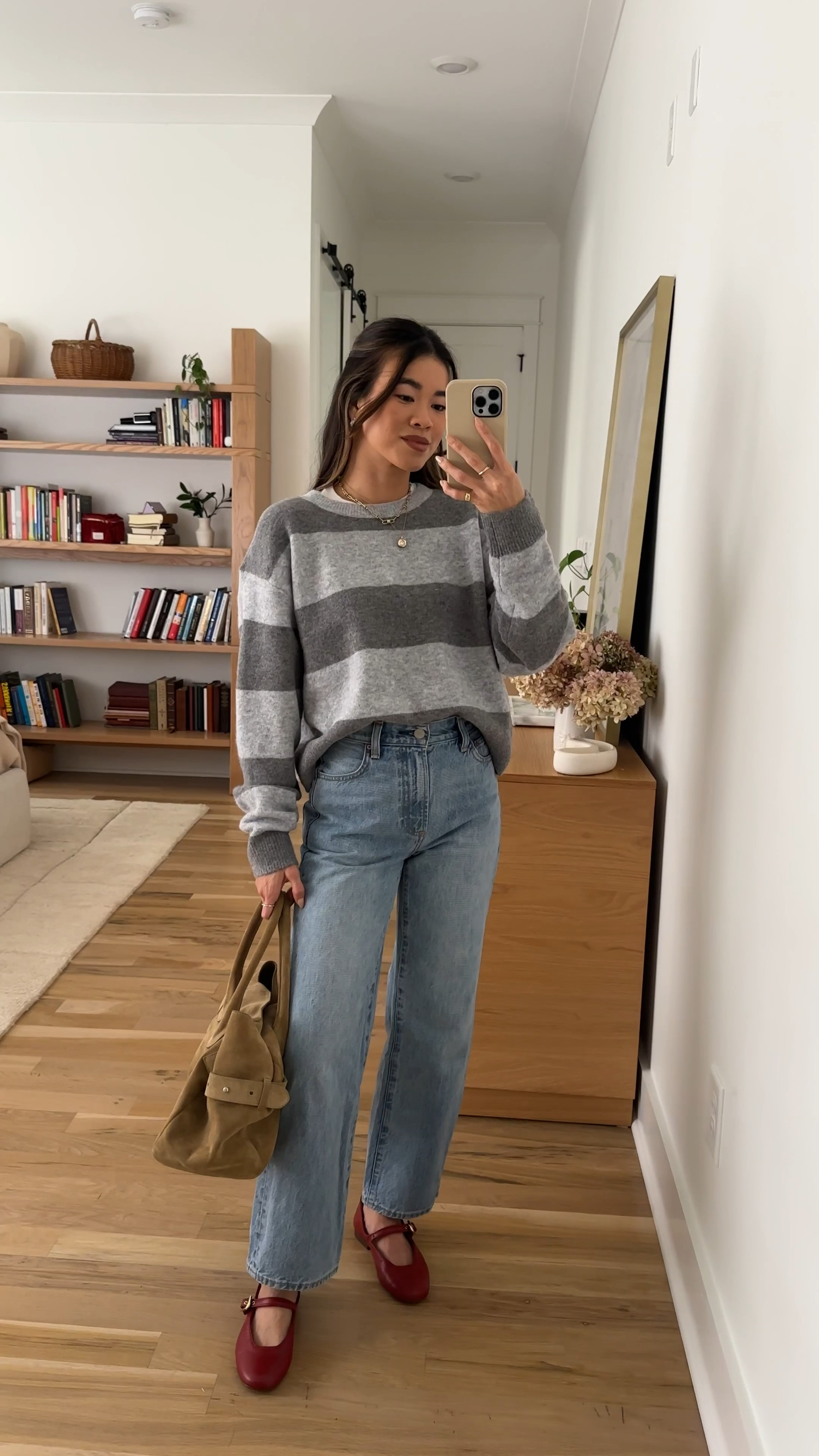 I love a pop of red in my outfits. These @SEZANE flats are so cute!

Sizing info:
-Aritzia Outpost Sweater (Size small in hthr chrm/ hthr dk gry)
-Aritzia Denim Forum The Farrah Hi-Rise Wide Ankle Jean (Size 23 in 7 Years Bleu Taboo) 
-Aritzia HomeStretch Smooth Tune T-Shirt (Size Small in White) 

Aritzia best sellers, best pieces from Aritzia for petite, Aritzia denim for petite, what pants from Aritzia will fit if youre petite, Petite style guide, how to dress if you’re petite, Petite style, petite fashion, mom outfit, mom style, petite pants, petite outfit ideas, petite outfits, best pants for petite, petite denim, fall style, fall outfits, autumn outfit, vacation outfits, Aritzia denim for petite, Aritzia try on, fall sweater, aritzia sweaters

#LTKootd #LTKSeasonal #LTKPetite