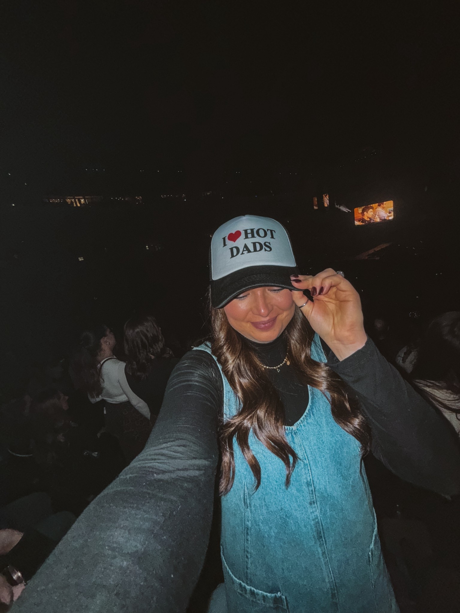 I’m a sucker for hot dads. Perfect hat & outfit for the Jonas Brothers concert! Everything fits TTS

#LTKMidsize #LTKootd