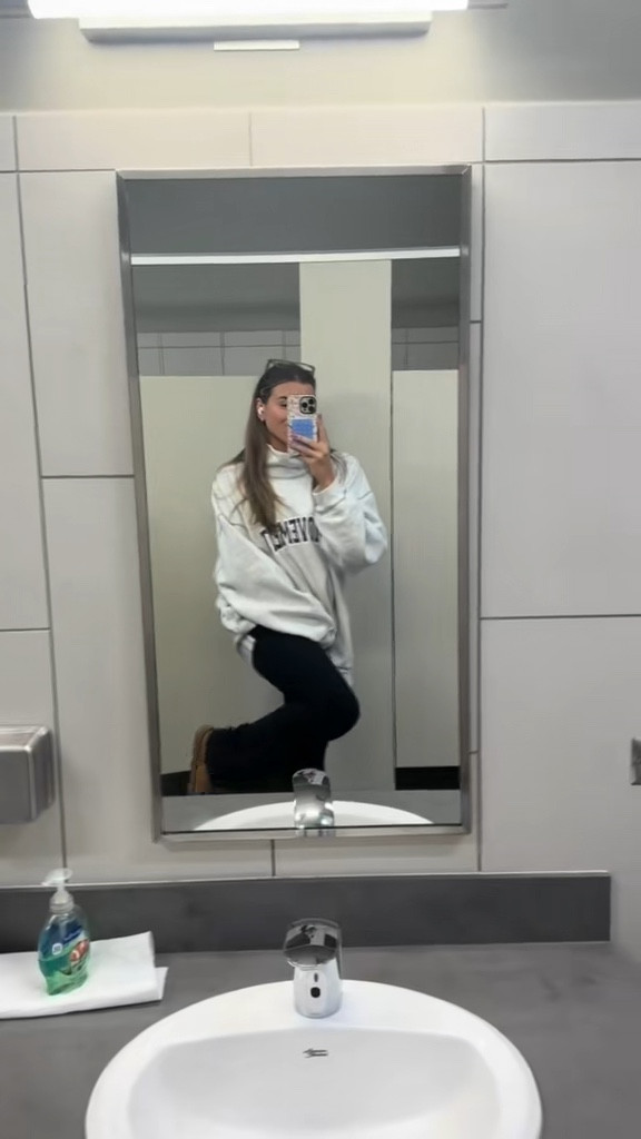 A full day of working out, working, walking, etc. links to it all!!!
Here’s the link for the sweatshirt : wouldn’t let me link https://rstyle.me/+-GXaKlVwRLEmm5oGzyqnjQ

#LTKFitness #LTKFindsUnder50 #LTKActive