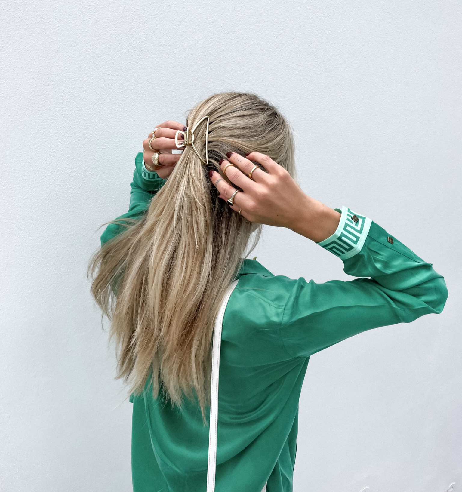 I didn’t realise how much I needed a hair clip until this walked into my life. Great Christmas gifts under $100

#LTKGiftGuide #LTKHoliday #LTKunder100