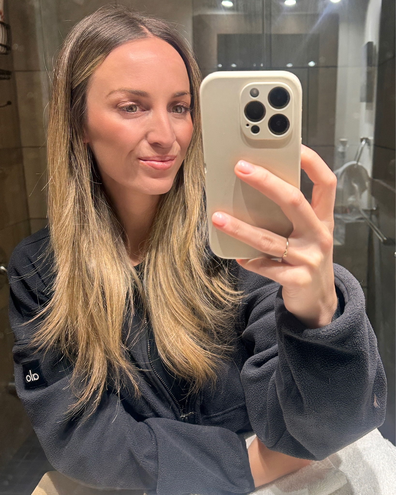 New makeup additions are SO GOOD! ✨*Use code JONESBEAUTYCO for 20% off my skincare linked
#foundation #easymakeup #makeuproutine

#LTKgrwm #LTKselfcare #LTKBeauty