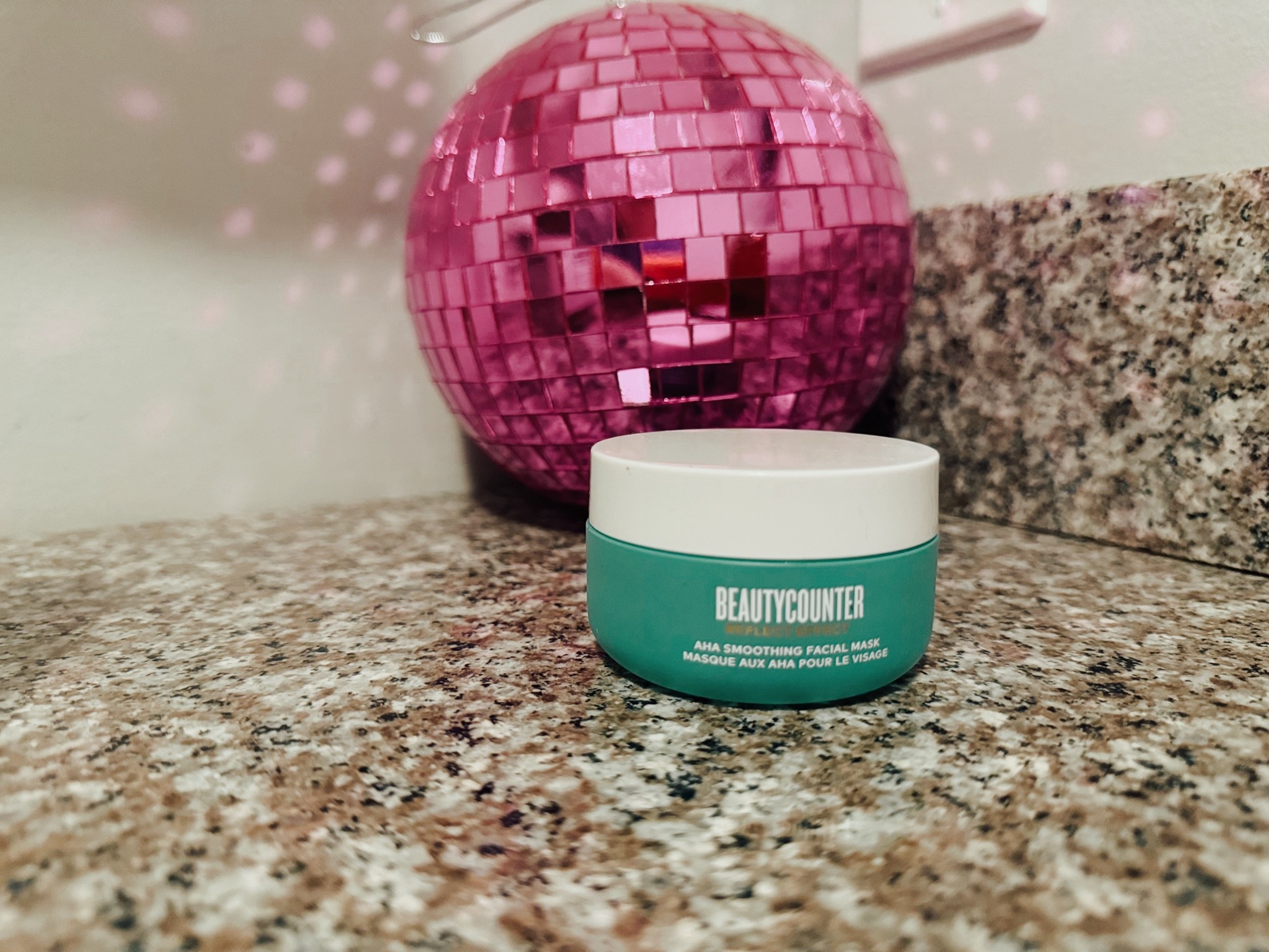 This AHA smoothing facial mask is clean + exfoliating! Transform tired and dull skin in 10 mins! 🩷

#LTKbeauty #LTKSeasonal #LTKhome