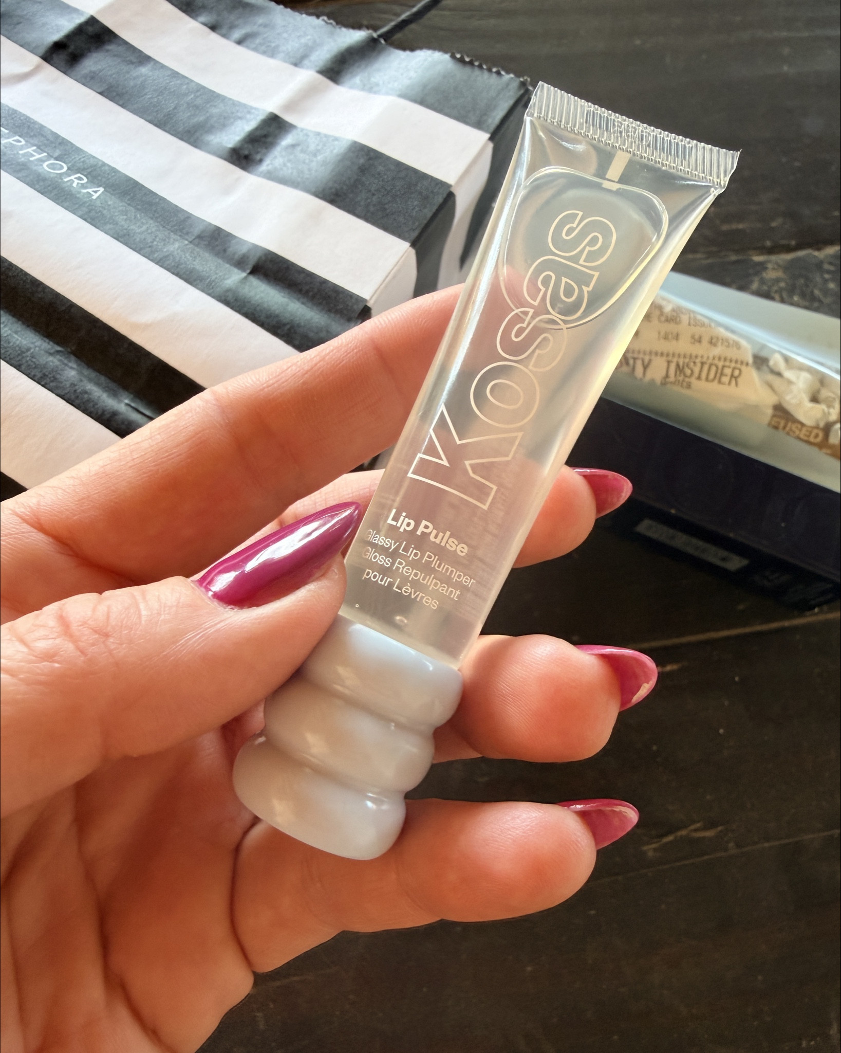 This lip plumper WORKS! It’s not sticky an looks gorgeous! Has a little heat to it. LOVE! Sephora spring sale snag! 20% of until 4/20