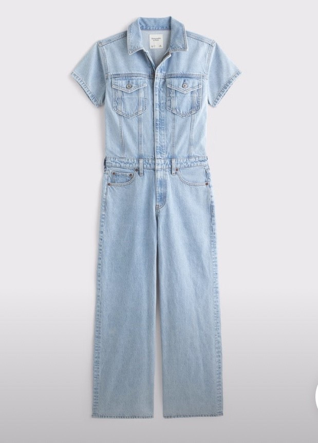 It’s definitely fall and denim season! 💙

#LTKOver40 #LTKSeasonal #LTKFallSale