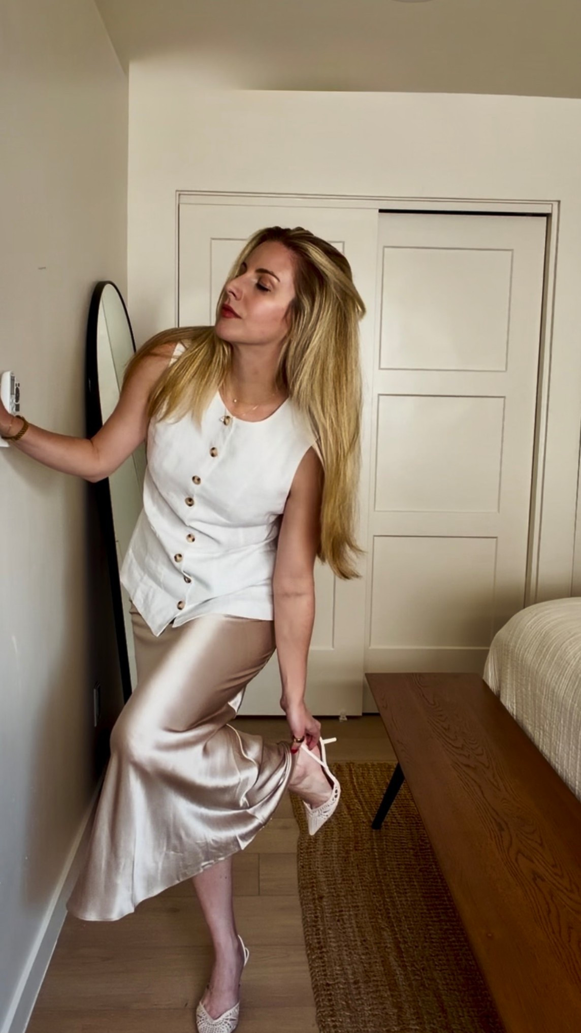 this combo just feels expensive 🤍

pairing a linen vest with a silk maxi skirt for an easy, elevated look i’d wear on repeat

linked everything here ✨

#LTKSeasonal #LTKootd #LTKgrwm