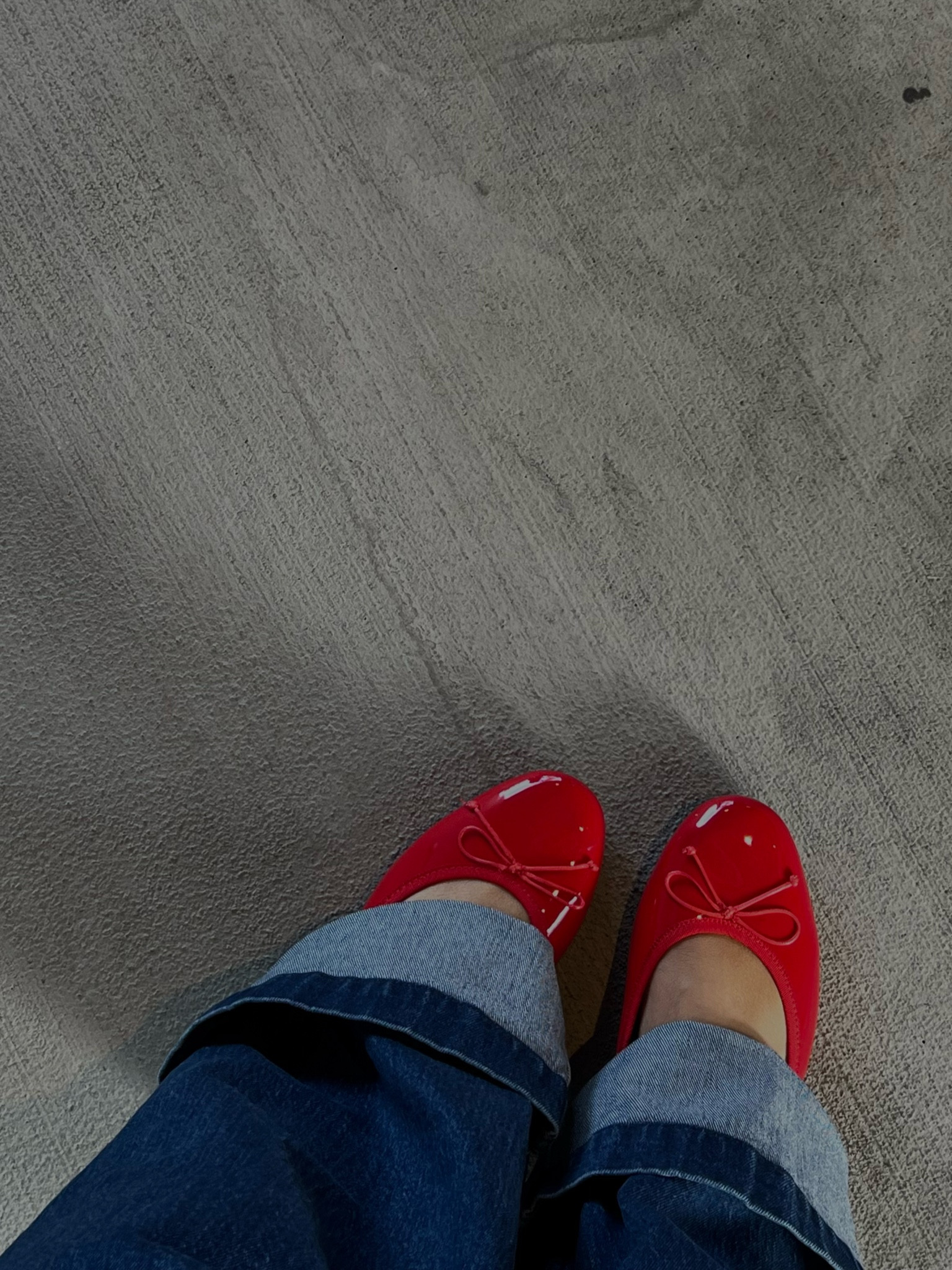 pop of red 🌹💋🥀🍷♥️🍒💃🏼

holiday outfits, holiday party, gifts for her, pop of red, cherry red, ballet flats

#LTKHoliday #LTKSeasonal #LTKstyletip