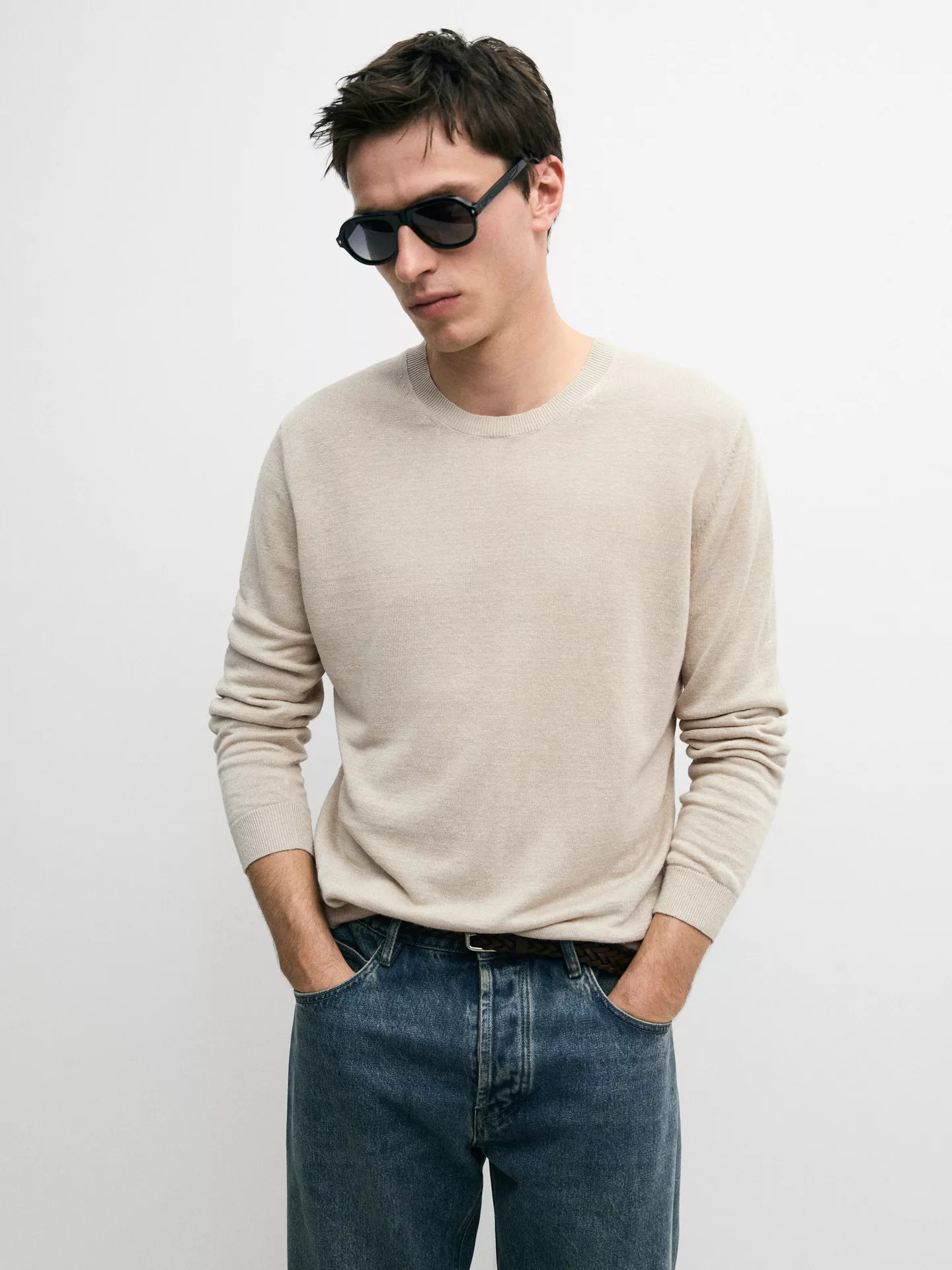 VIEW LOOK
100% linen knit crew neck sweater
    
 $130  Colour  Beige  +6  Add to basket  Select ... | Massimo Dutti US