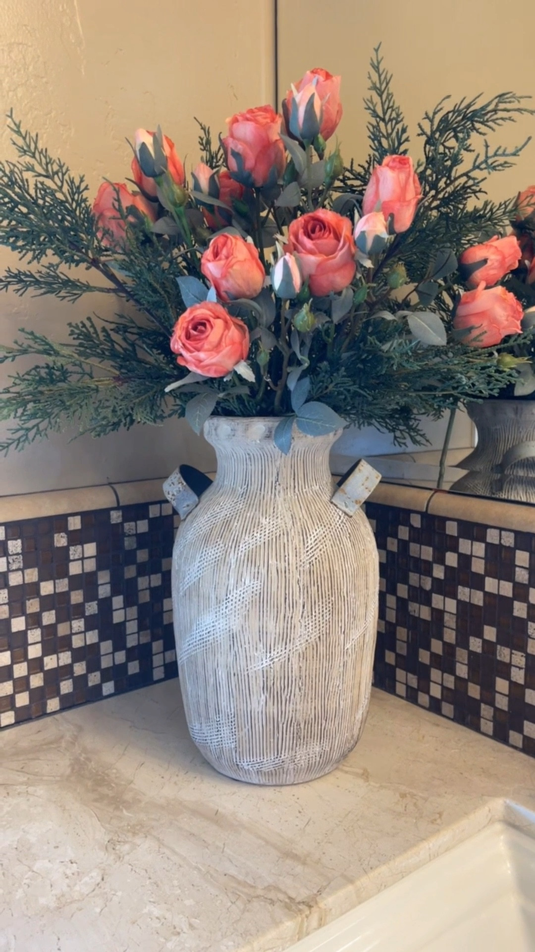 Made this floral arrangement with HomeGoods + TJ Maxx finds 💐
Designer look without the designer price.

#LTKvlog #LTKFindsUnder50 #LTKHome