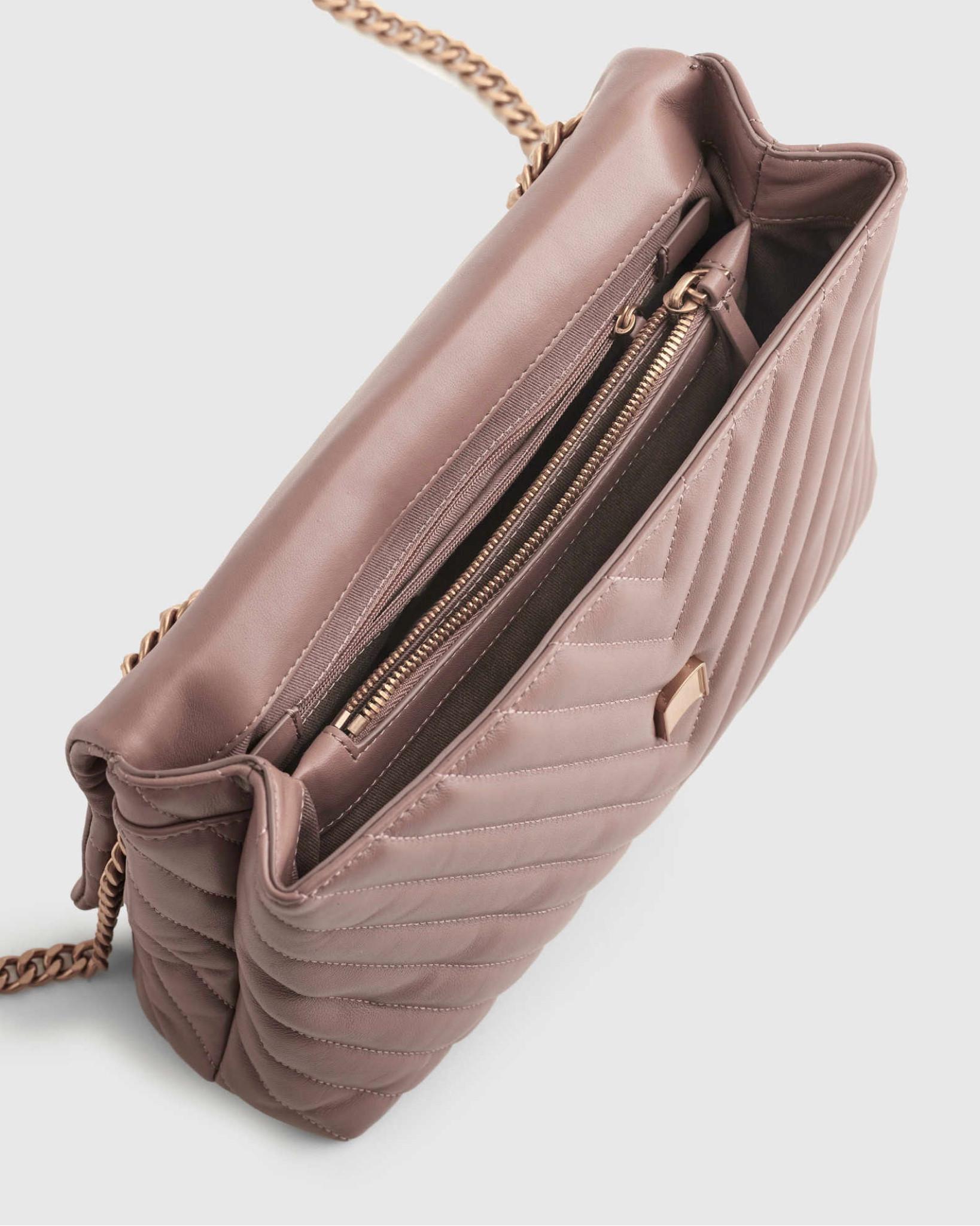 Bags and sunglasses for color analysis summers at Quince 

#LTKItBag #LTKFindsUnder100 #LTKFindsUnder50