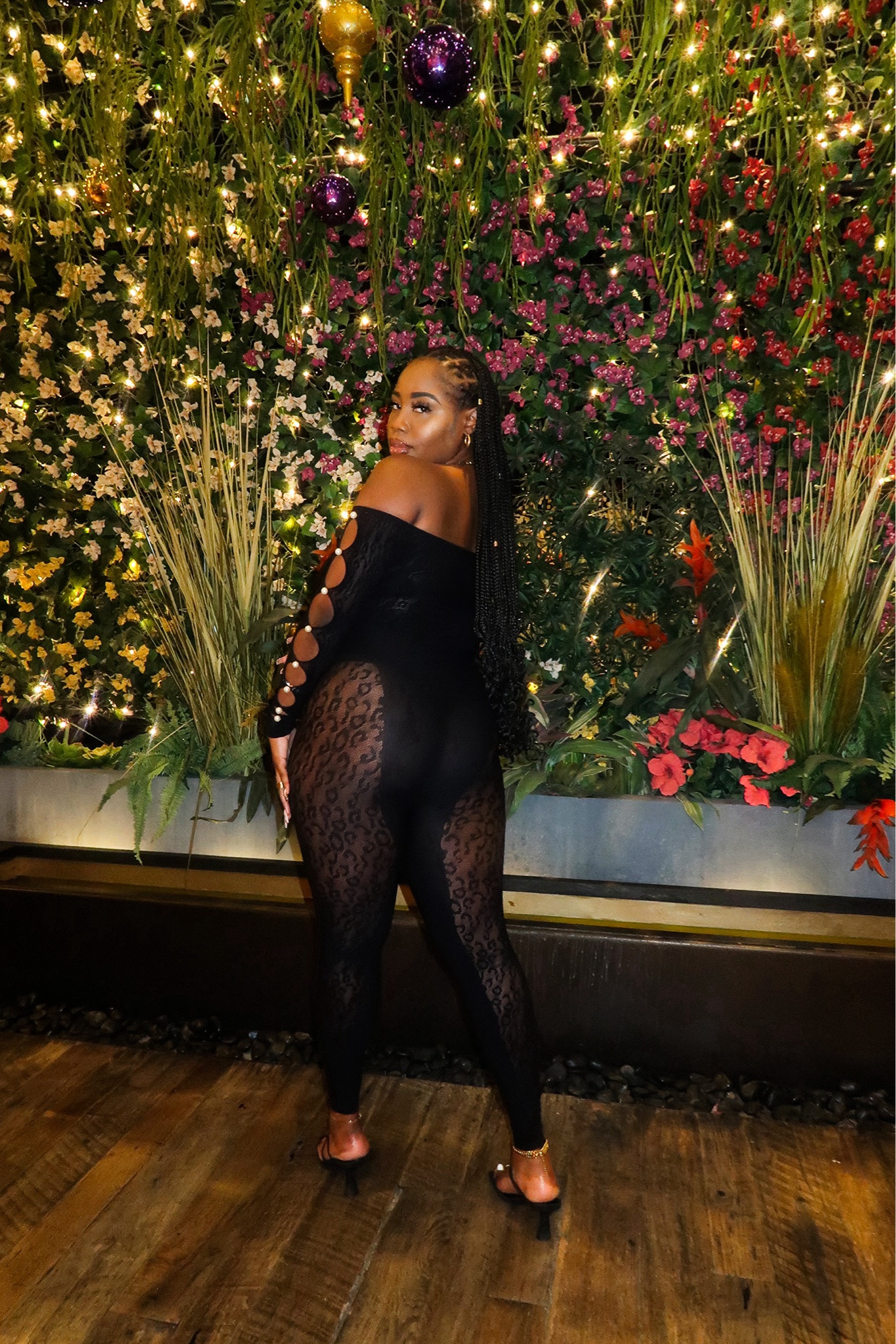 she’s real 🖤🐈‍⬛ @shein_ca @sheinofficial #stylebyemmanuela 

#LTKtravel #LTKstyletip #LTKHoliday