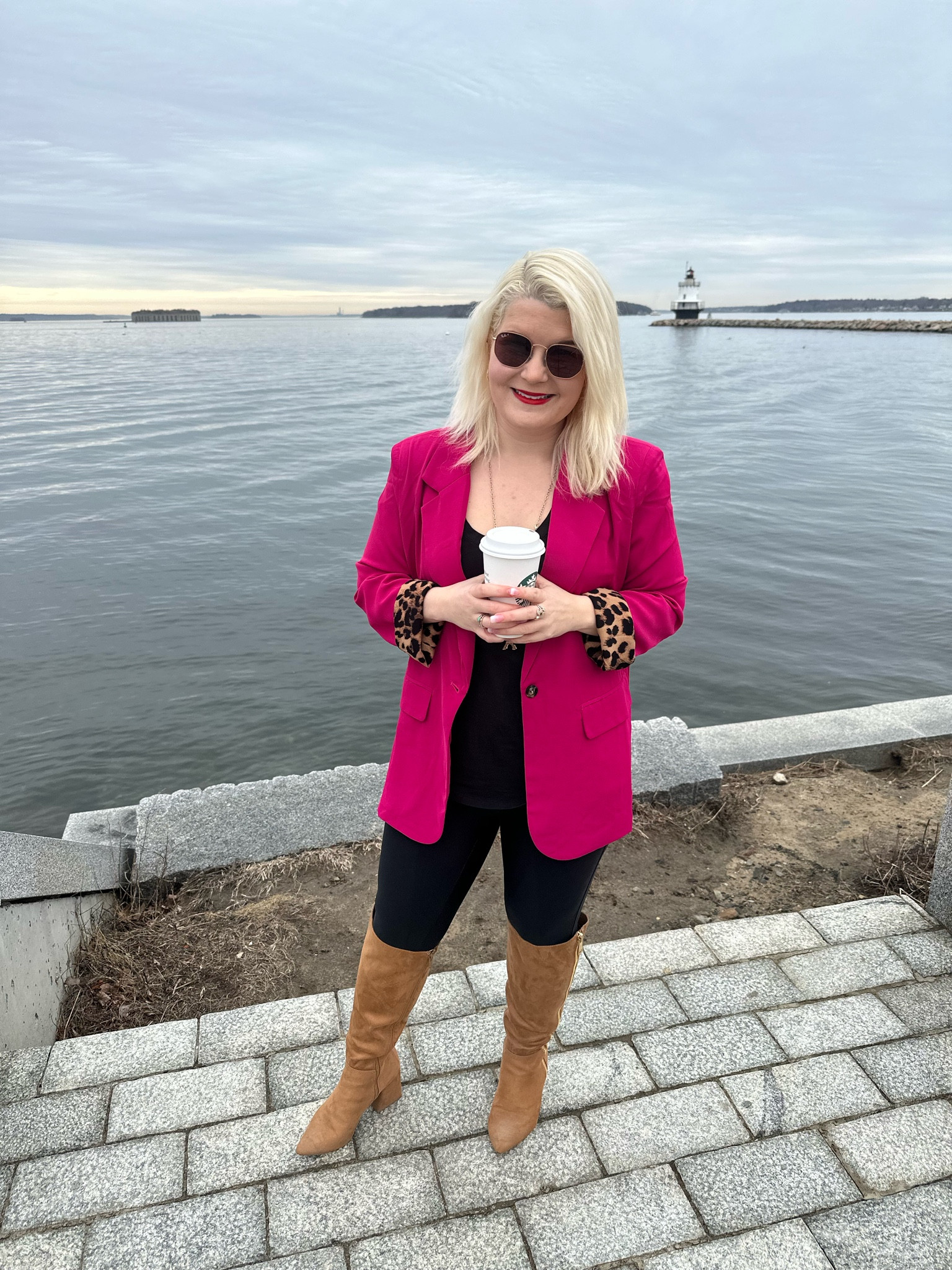 My favorite blazer. And my ootd for today. 

#LTKstyletip #LTKworkwear #LTKmidsize