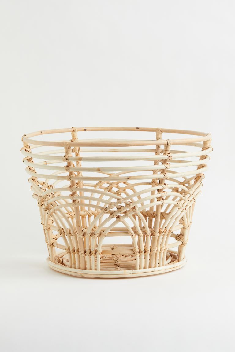 Storage basket in rattan. Height 13 3/4 in. Diameter at top 19 3/4 in.CompositionRattan 100%Wood ... | H&M (US + CA)