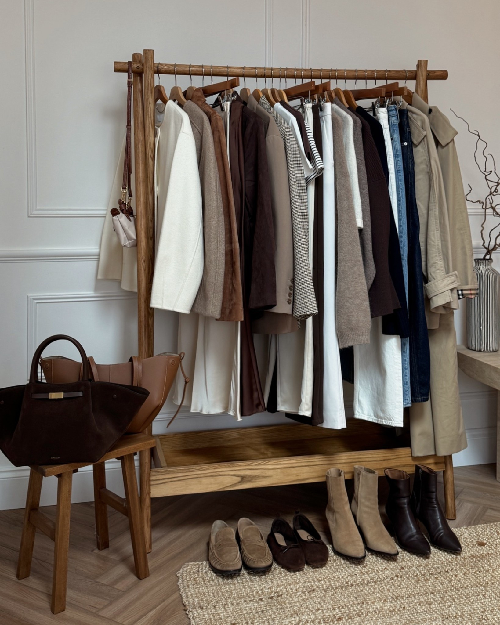 AUTUMN WARDROBE ESSENTIALS 2026