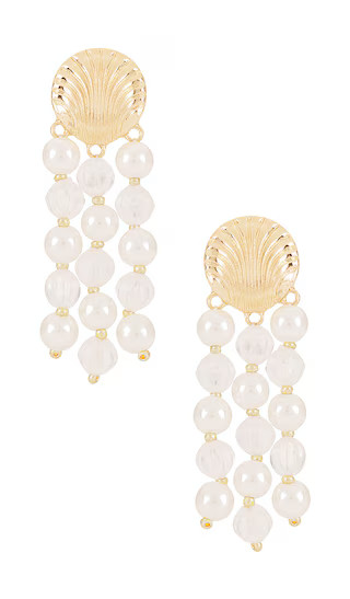 Isla Pearl Drop Earrings in Gold | Revolve Clothing (Global)