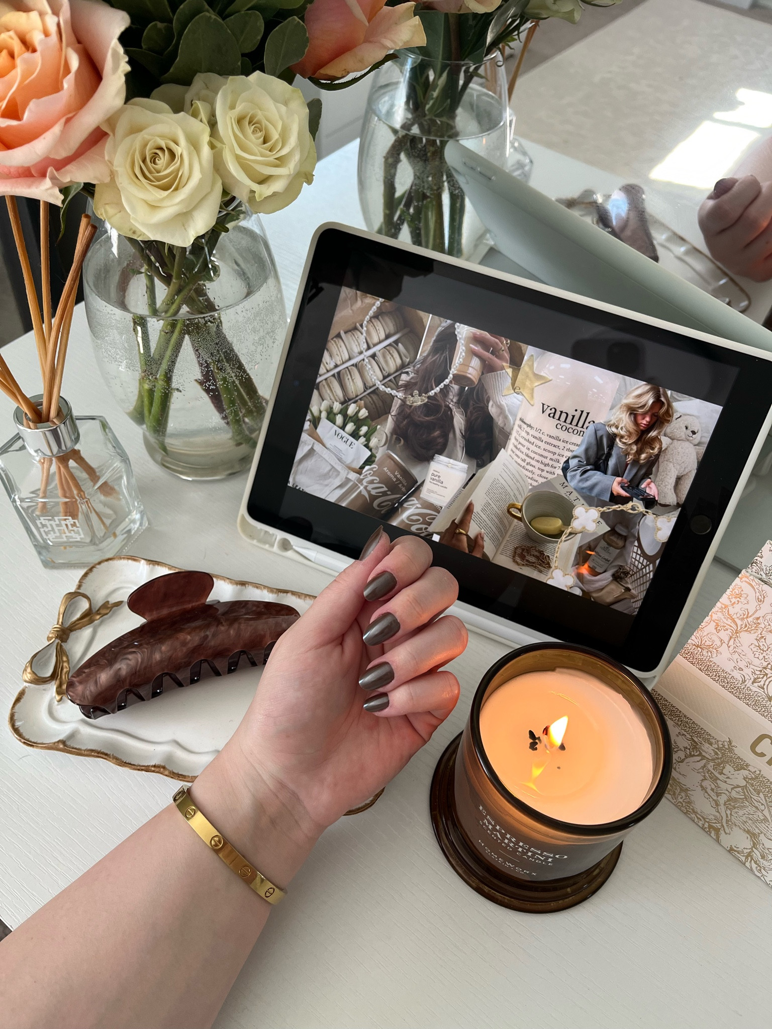 Fall nails 🤎 “You Choco-alot” by Mani Muse 🍫✨

Fall nails, manicure, press on nails, fall aesthetic, vanilla girl aesthetic, brown chrome, glazed donut nails, Hailey Bieber nails, espresso martini, chocolate, autumn 

#LTKBeauty #LTKSeasonal