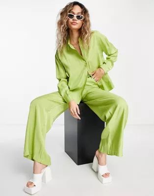 Daisy Street wide leg trousers in green shimmer co-ord
window.asos.performance.markAndMeasure('pd... | ASOS (Global)