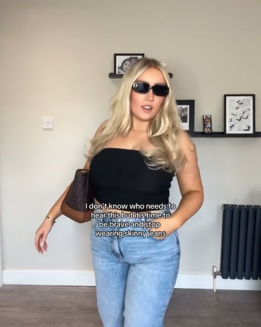 My new fave wide leg jeans!! 

#LTKuk #LTKcurves #LTKmidsize