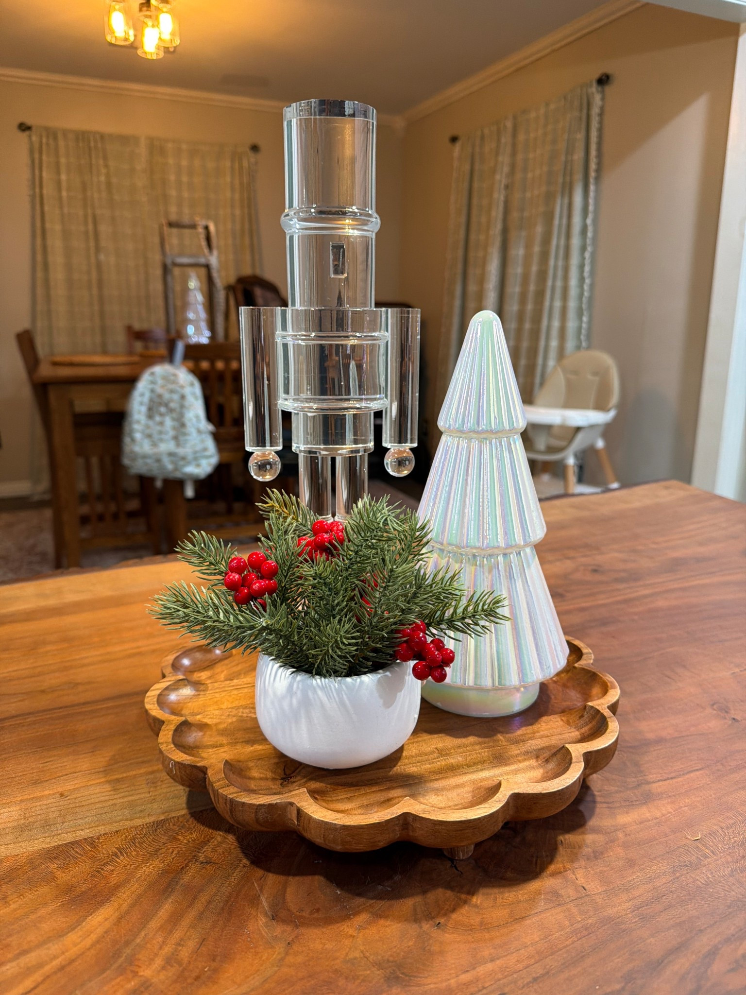 Love a good island center piece!!

#LTKHome #LTKHoliday #LTKdayinmylife