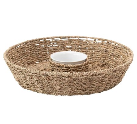 Seagrass basket for Chips and Dip! 
Super cute 🤎