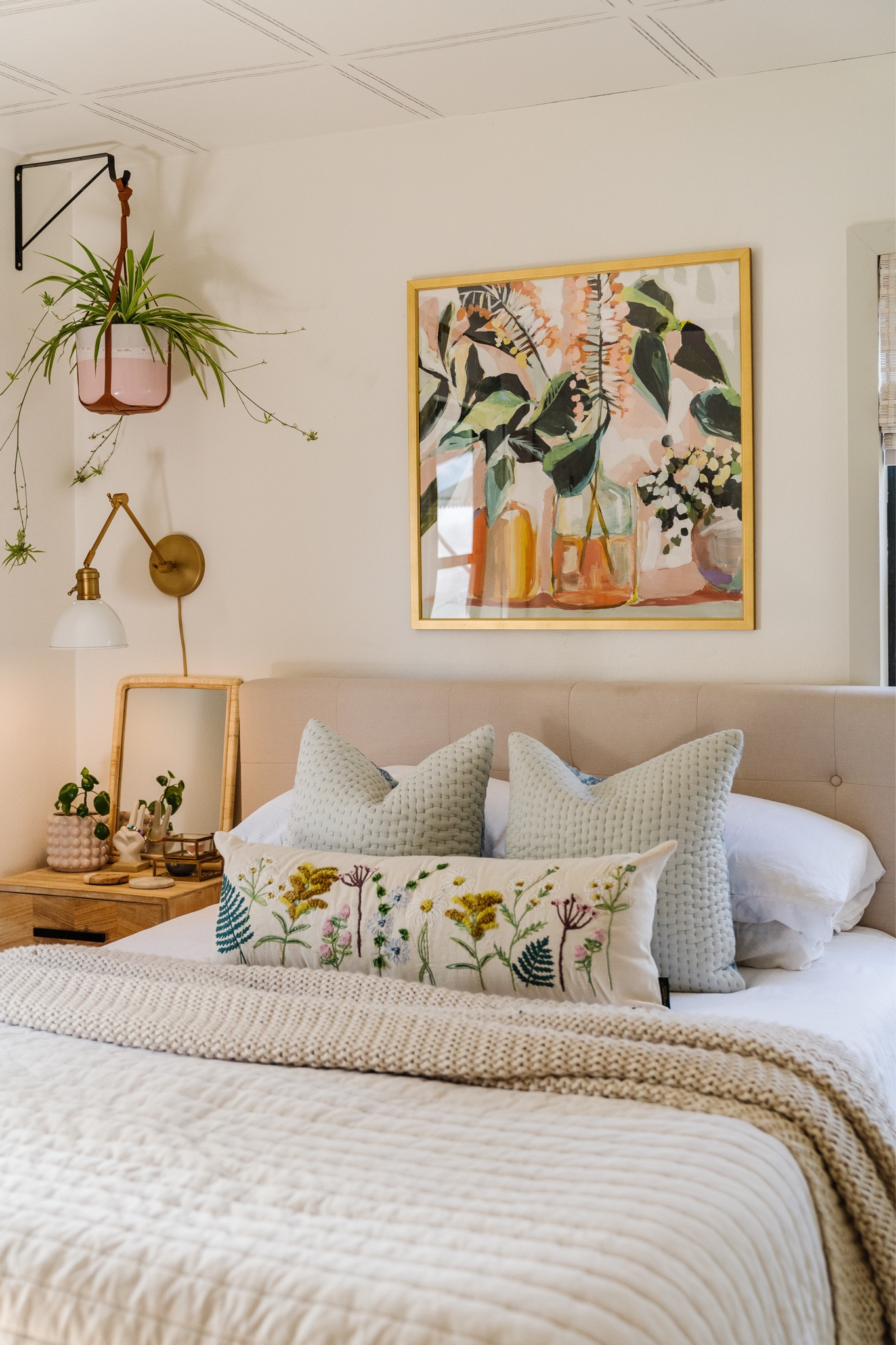 I love this beautiful, large print. All the warm colors scream summer!