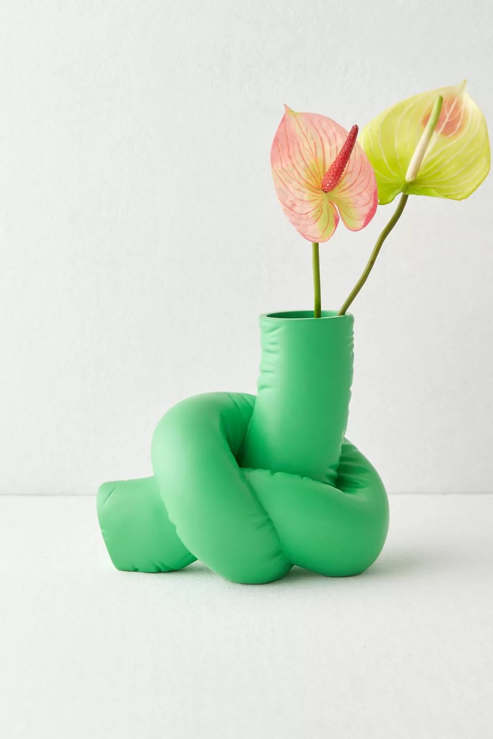 Renee Knot Vase | Urban Outfitters (US and RoW)