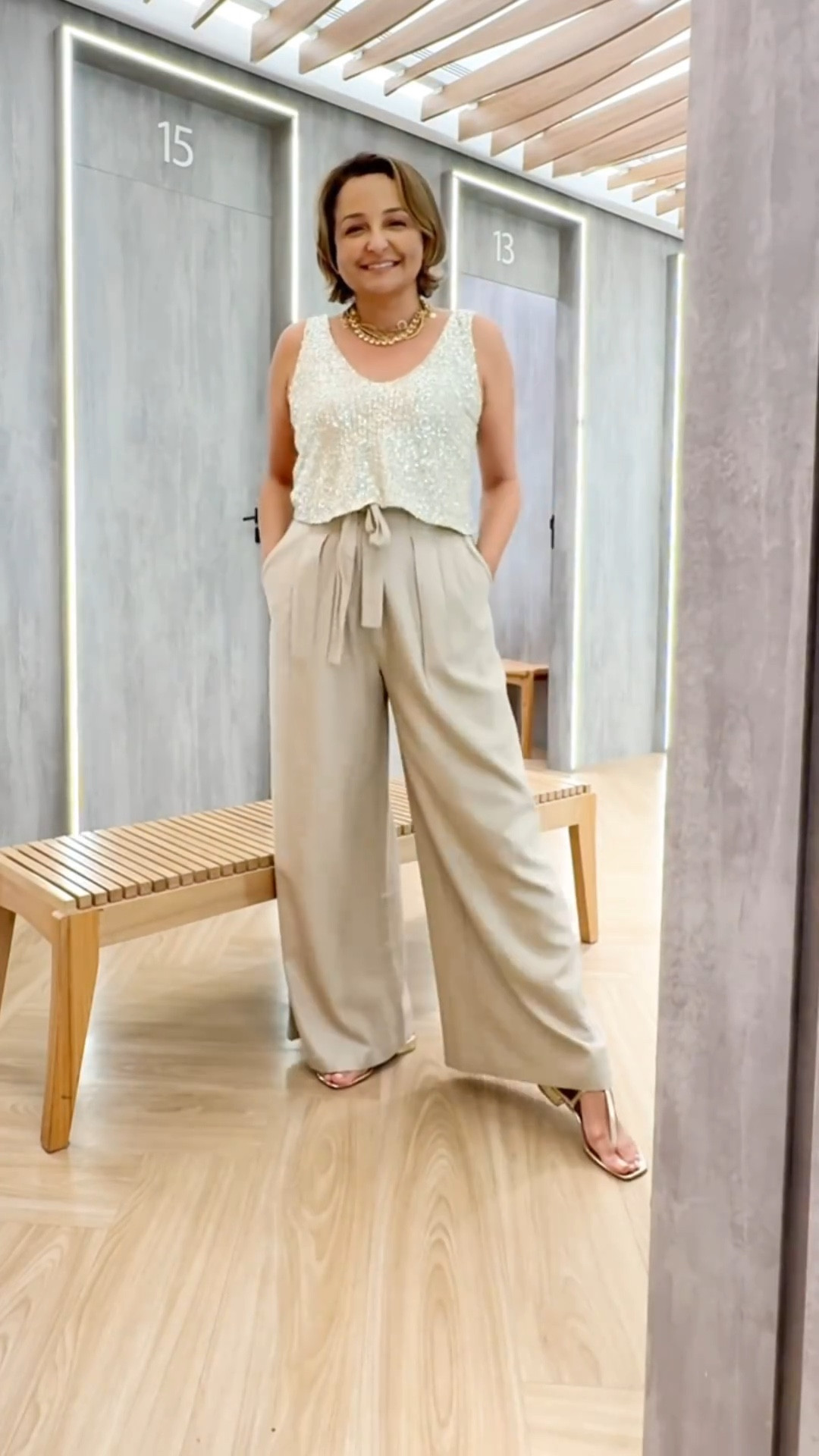 Look para o Almoço de Natal com a família Linhares.

Cupom @riachuelo RCHLO45019AFL

#letslinharesstyle #lookdenatal #riachulovers #LTKGift #NatalLTK 

#LTKHoliday #LTKover40 #LTKbrasil