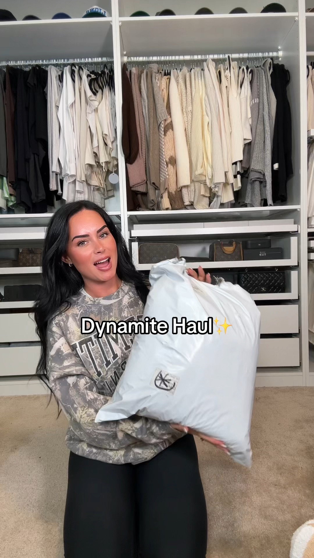 Dynamite Haul ✨ so ready for their sale! I’ll share more of my favs during that time 🫶🏻

Try on review will be posted soon!

I’m wearing a size medium crewneck, size 4 leggings 

#LTKSaleAlert #LTKWatchNow #LTKCyberWeek