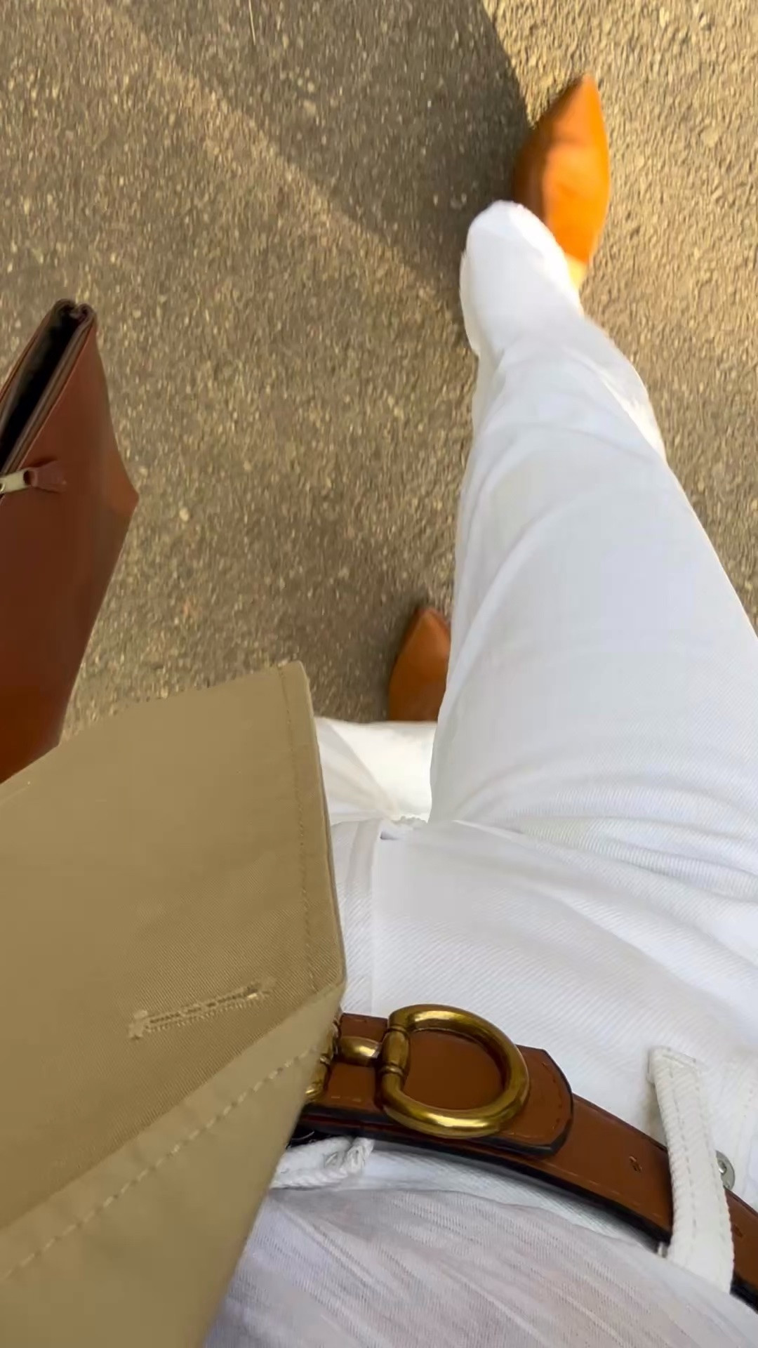 Outfit of the day details: white jeans and tee base, followed by brown belt, brown mules and clutch and a beige cropped blazer for the perfect autumn day

#LTKWorkwear #LTKTravel #LTKootd