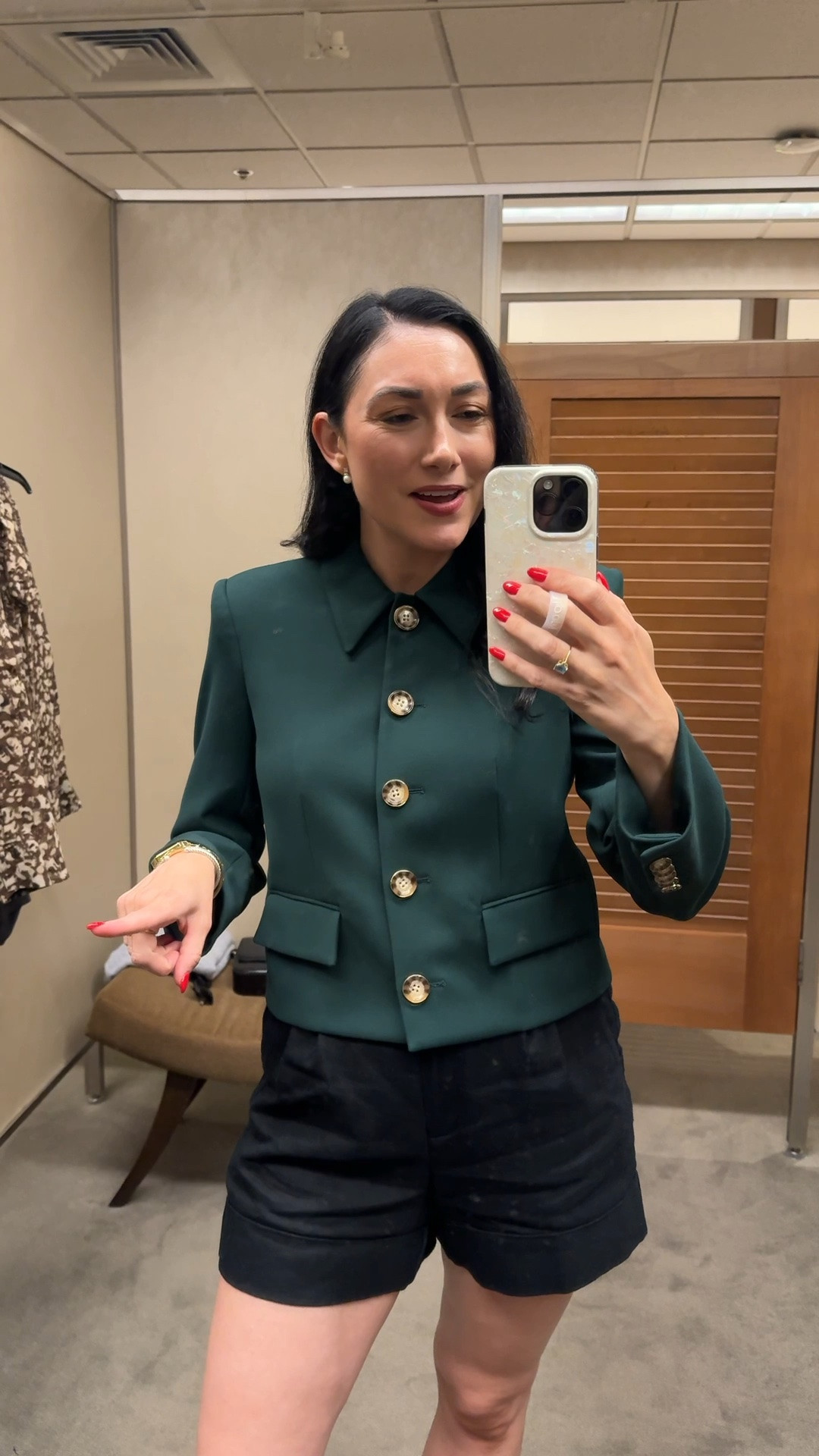 One of my favorite items I purchased during the Nordstrom anniversary sale 💚 

Green cropped collared blazer size 6, sized up for bust 

Nordstrom sale 
NSALE 
Work wear

#LTKWorkwear #LTKSaleAlert #LTKSeasonal