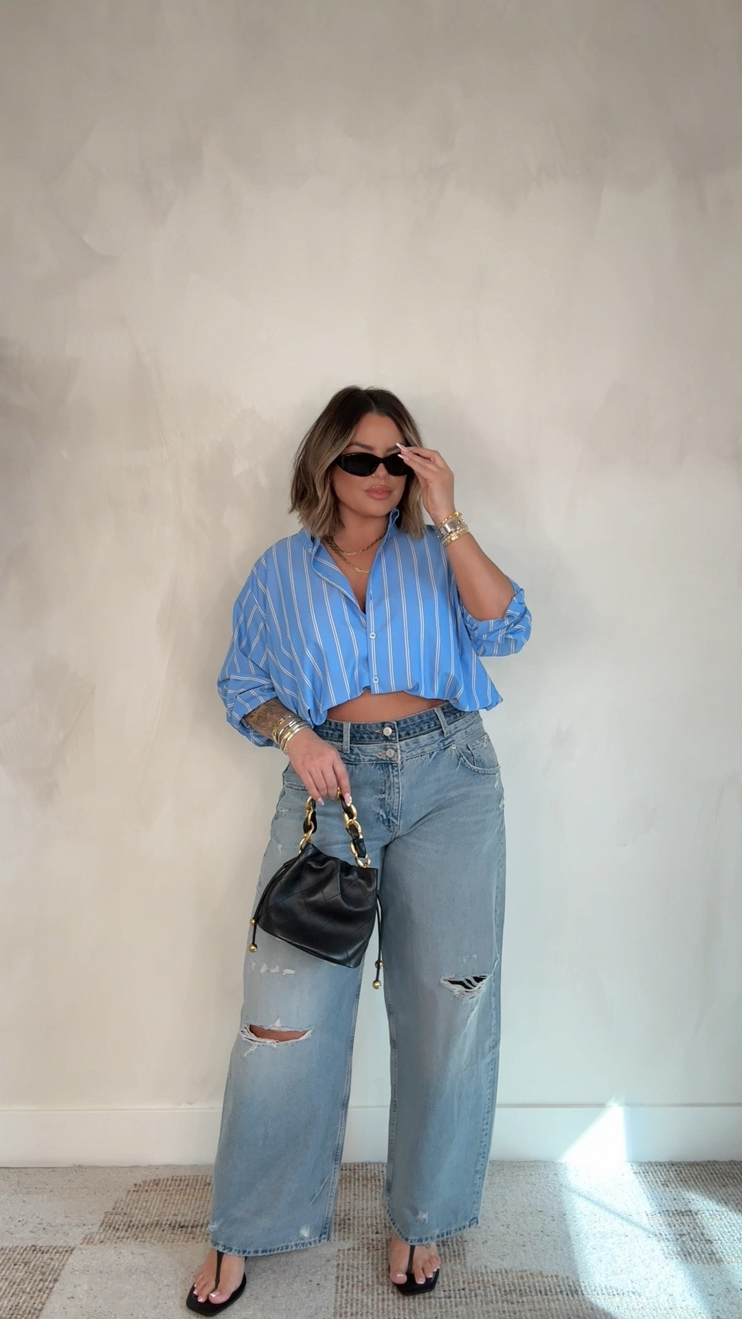 Jeans sized down to a 10 and they are still a baggy fit 
Top L 
Heels size up 
#spring #chic #ootd #midsize #zara #baggy #jeans #denim 

#LTKMidsize #LTKootd