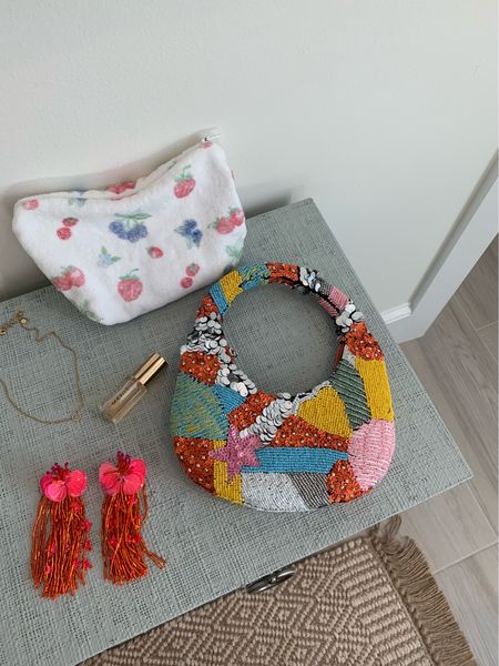 She’s arrived 🪸🐚🫧🧜‍♀️
Earrings are Zara & purse is from Portugal

#LTKtravel #LTKSeasonal #LTKbeauty