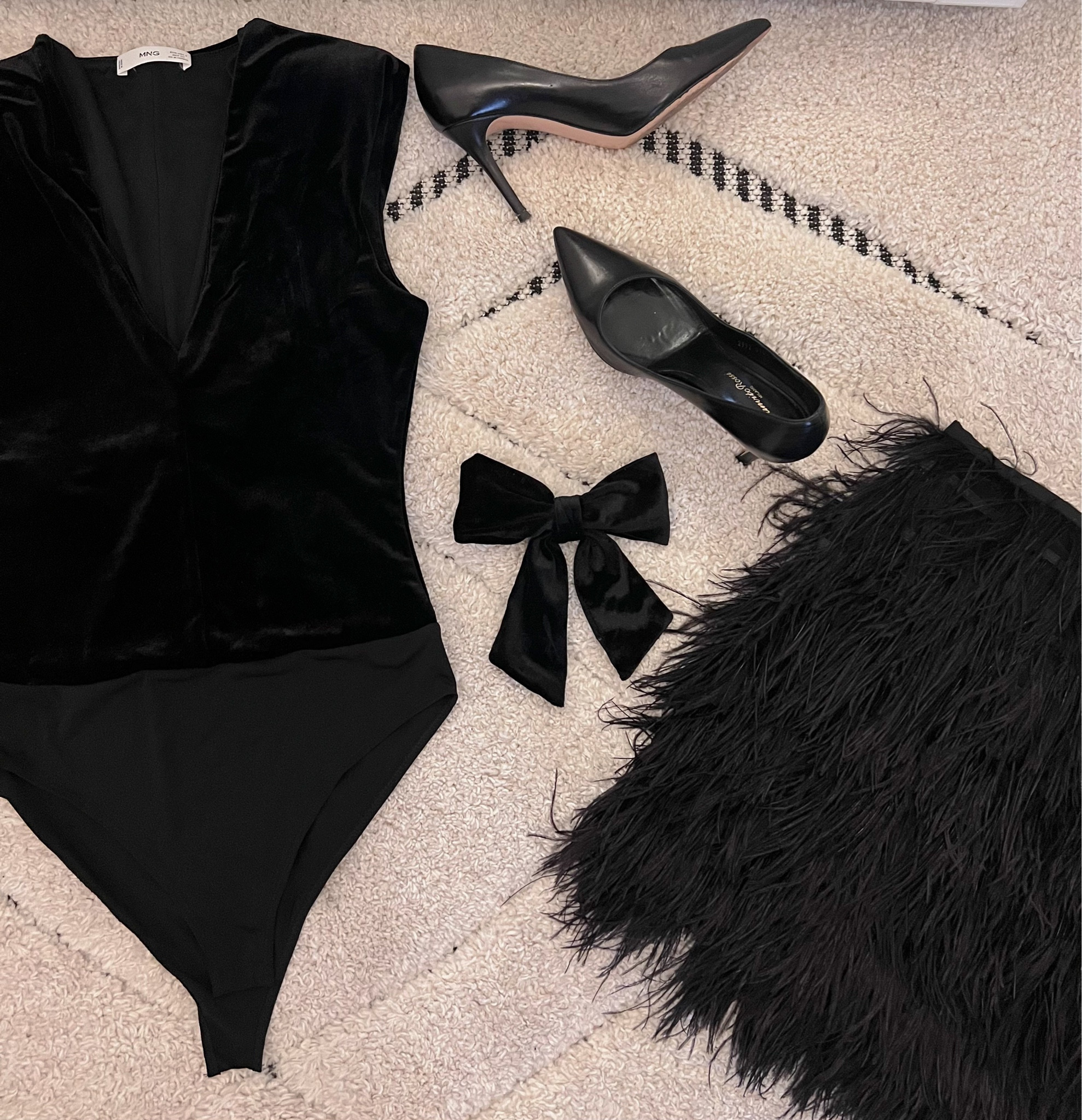 Se préparer pour le nouvel an et une sélection de noeuds pour les cheveux 🎀🎀🎀🎀 #LTKGift #bows #noeuds 

#LTKSeasonal #LTKstyletip #LTKeurope