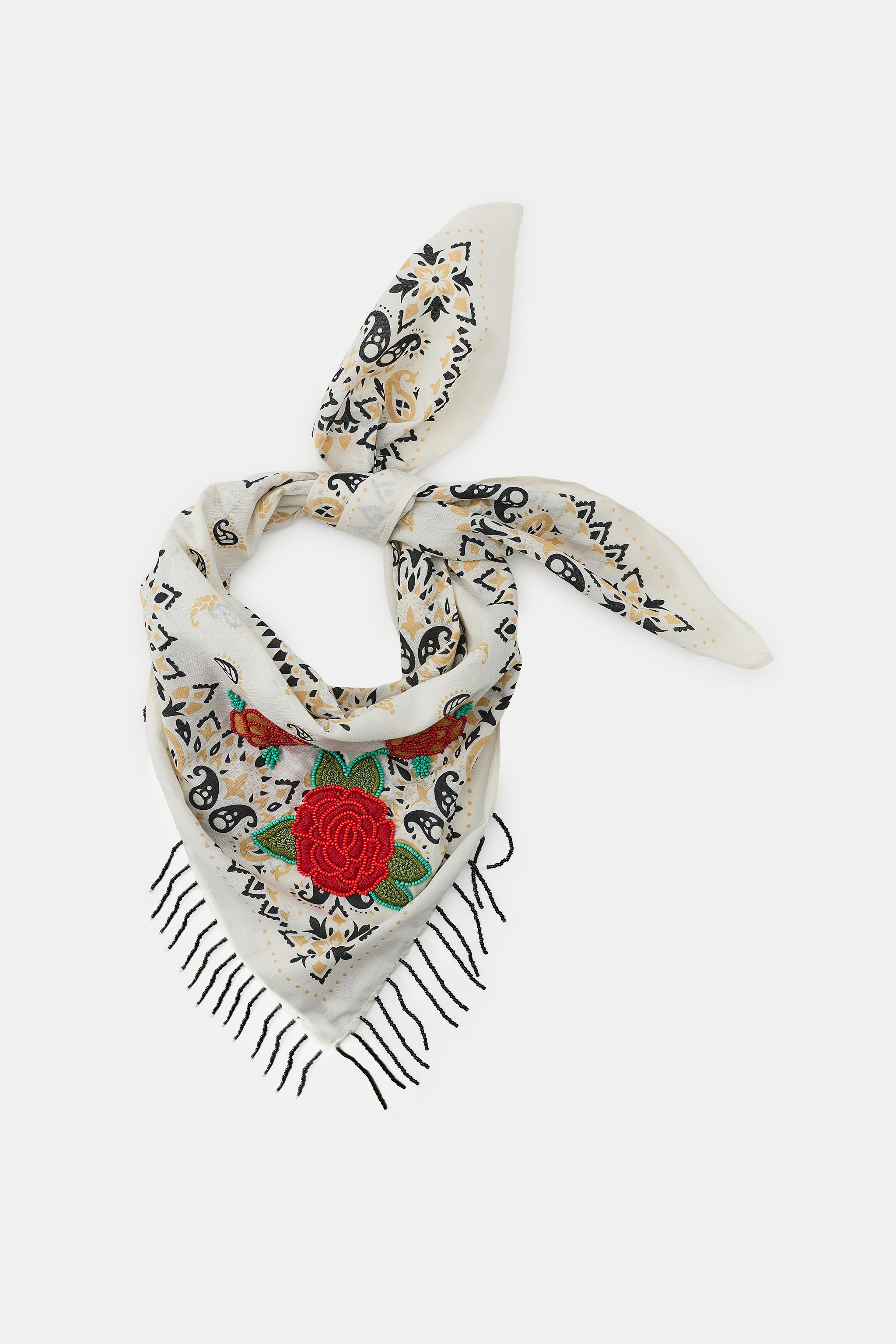 EMBROIDERED ROSE FRINGED SCARF | Zara US