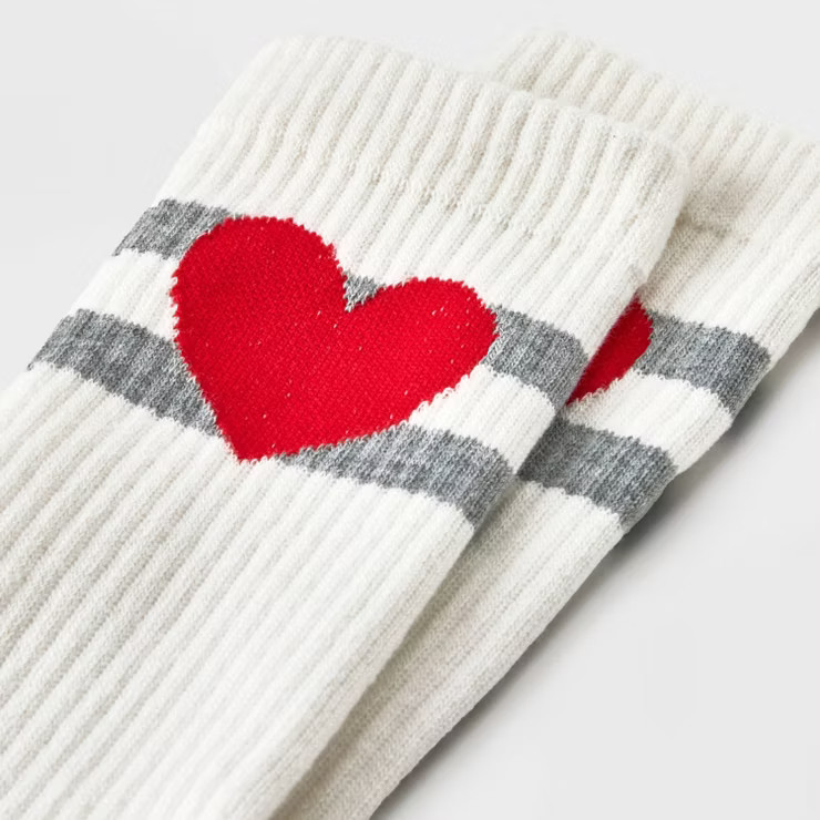 Women's Sporty Heart Valentine's Day Ribbed Crew Socks - Ivory 4-10 | Target