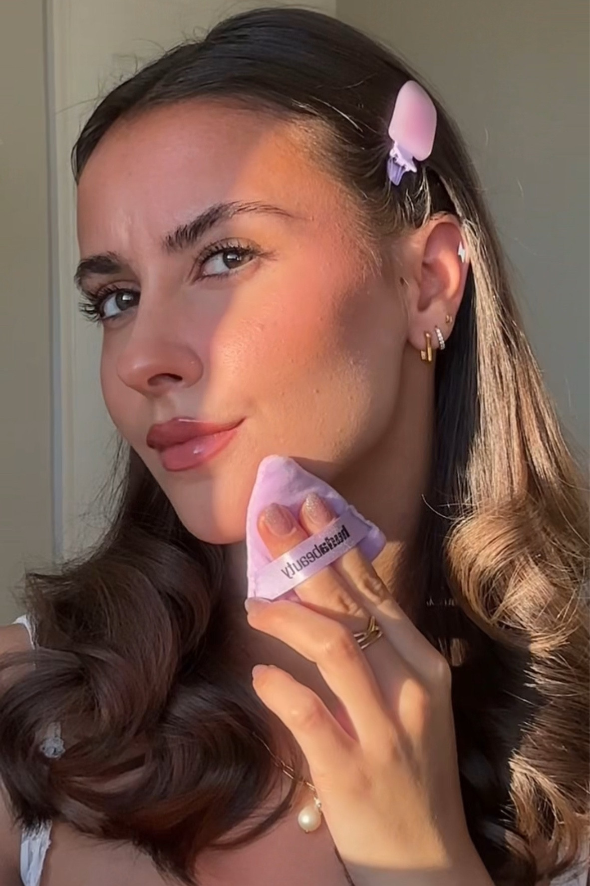 @hudabeauty is killing it with these new easy bake baking powder shades 💜 trying the new (and already viral!!) Ube Birthday Cake which is a cute lilac colour 🧁 so subtle and pretty 🌟


*some items mentioned may be pr gifted with no obligation to post 

#makeup #newmakeup 