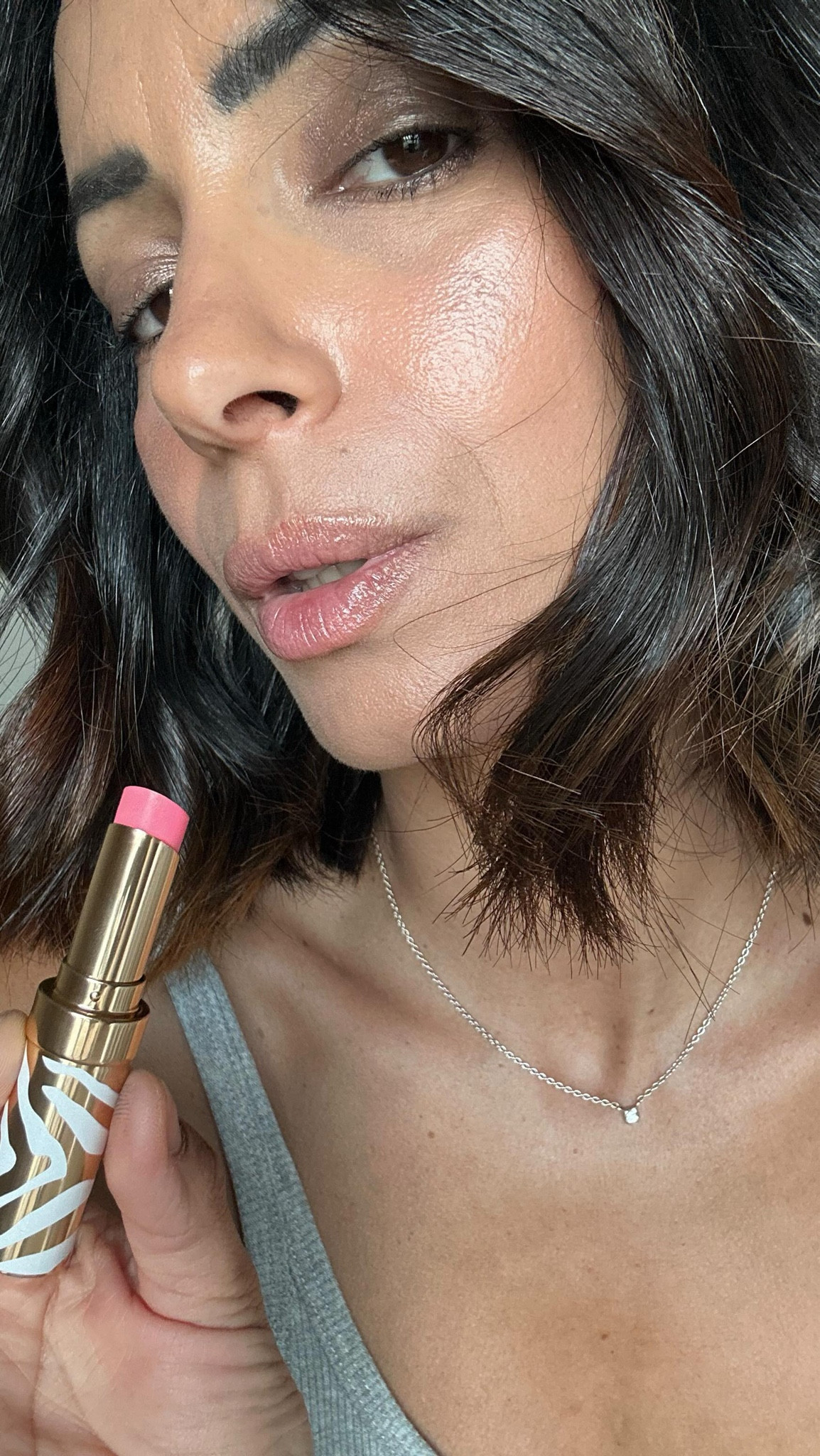 @sisleyparisofficial Natural make up look 🐚
PHYTO SOURCILS DESIGN -teinte Espresso
PHYTO LIP BALM -teinte Pink glow
PHYTO TEINT PERFECTION -teinte APRICOT
MASCARA SO INTENSE - Black 
#mysisleyparis#sysley#makeup#makeuplook#look#naturalmakeup#tuto#tutomakeup#blogger#maquillage#naturel#inspo#inspirationmakeup#inspiration