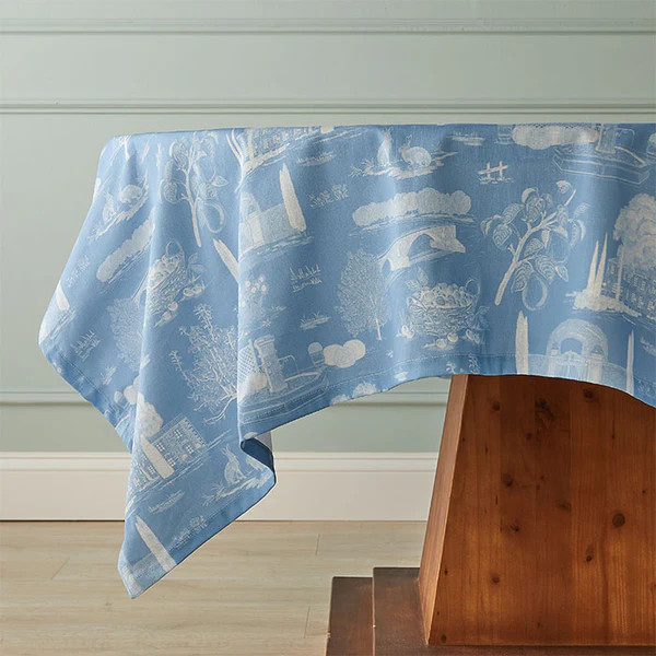 Bluet Provence Toile Tablecloth | Caitlin Wilson Design