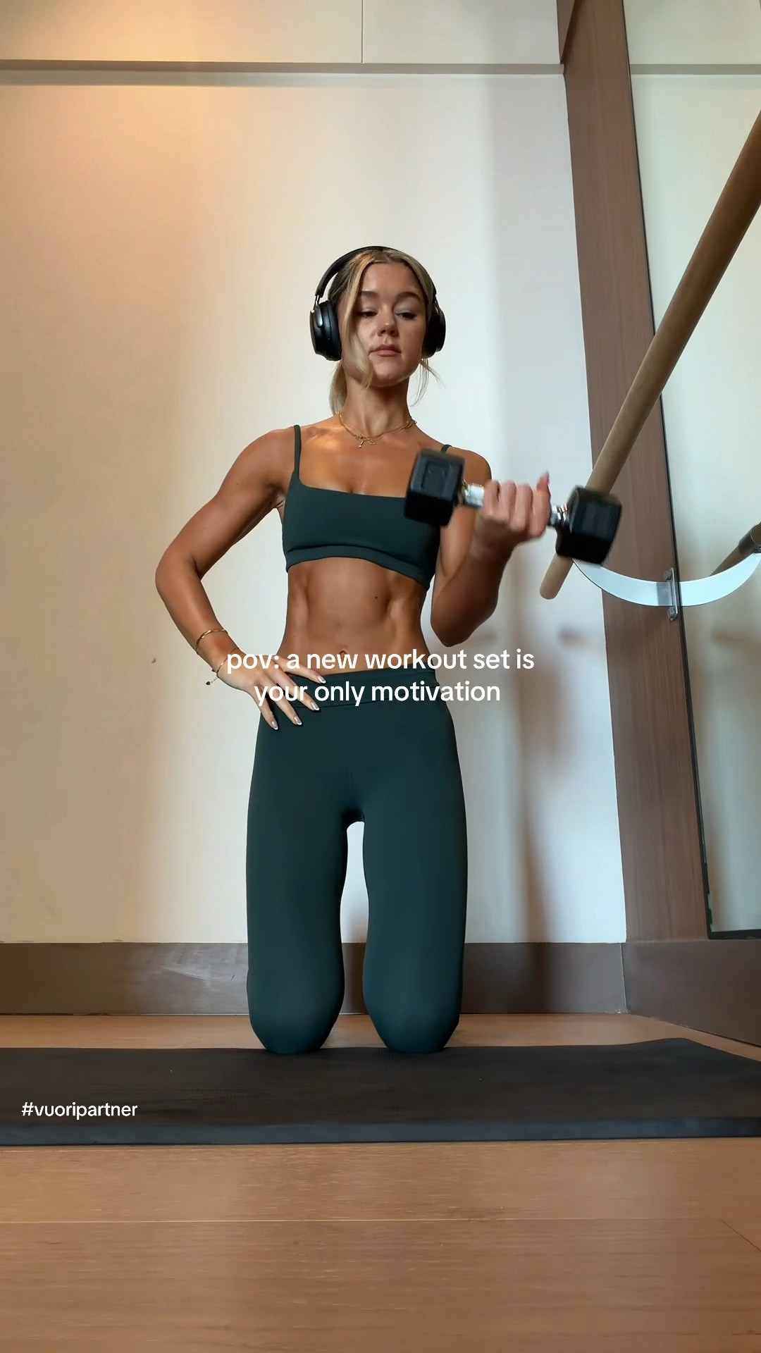 motivation this week = new @Vuori US workout set 🤸🏽 #vuoripartner

#LTKfitnessgoals