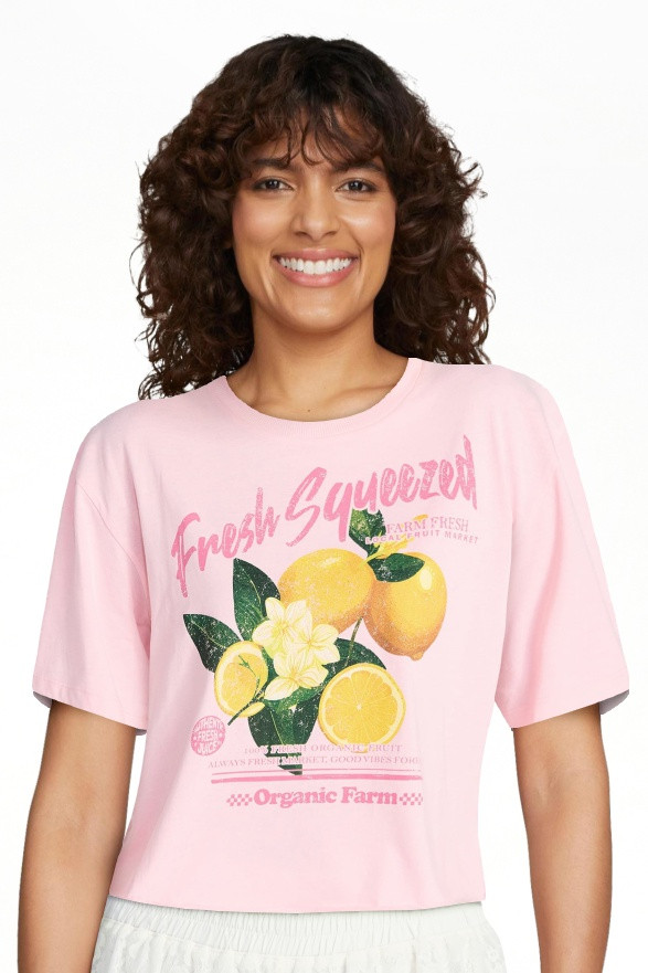 No Boundaries Boxy Cropped Graphic Tee, Women's XXS-XXL | Walmart (US)