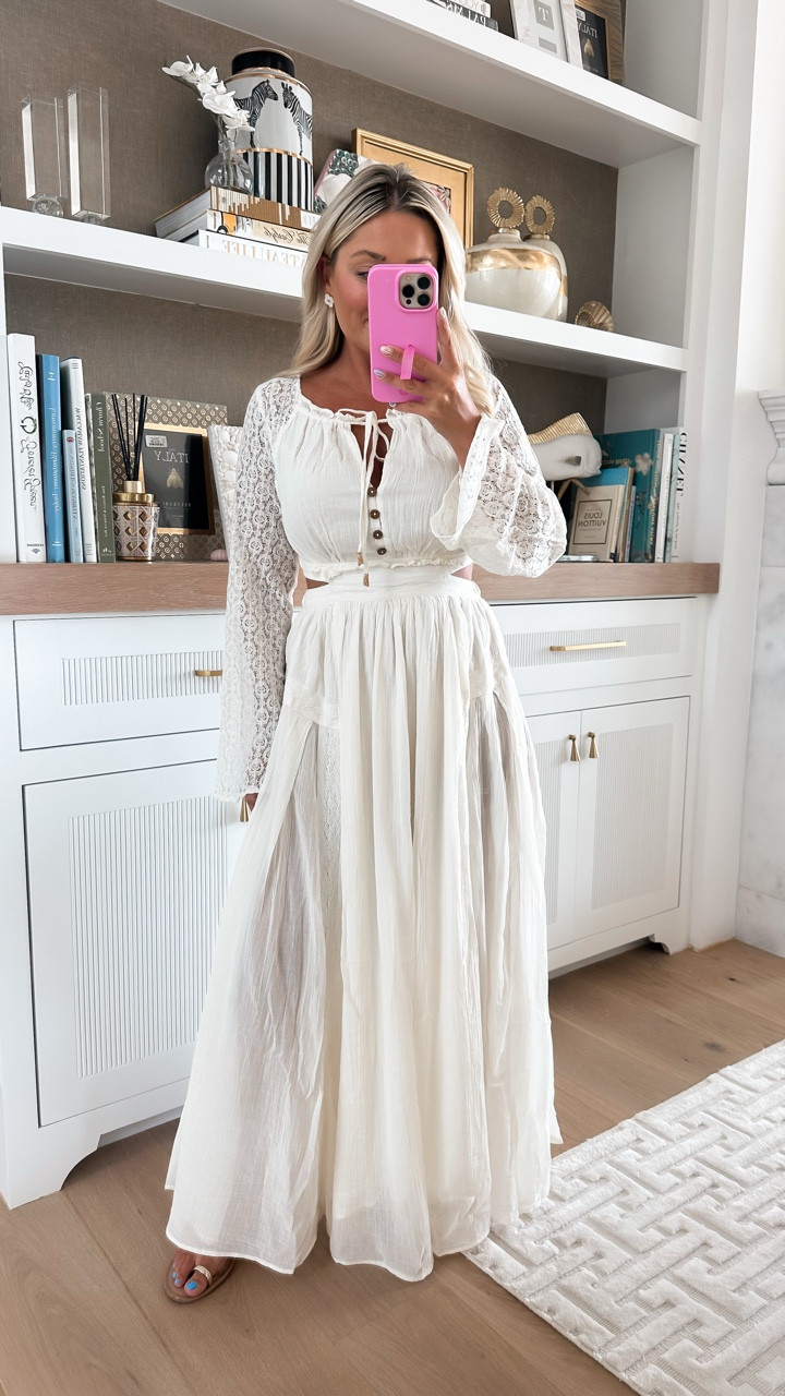Stunning Free People maxi / love this option for family pictures! 

#LTKStyleTip #LTKFamily #LTKWedding