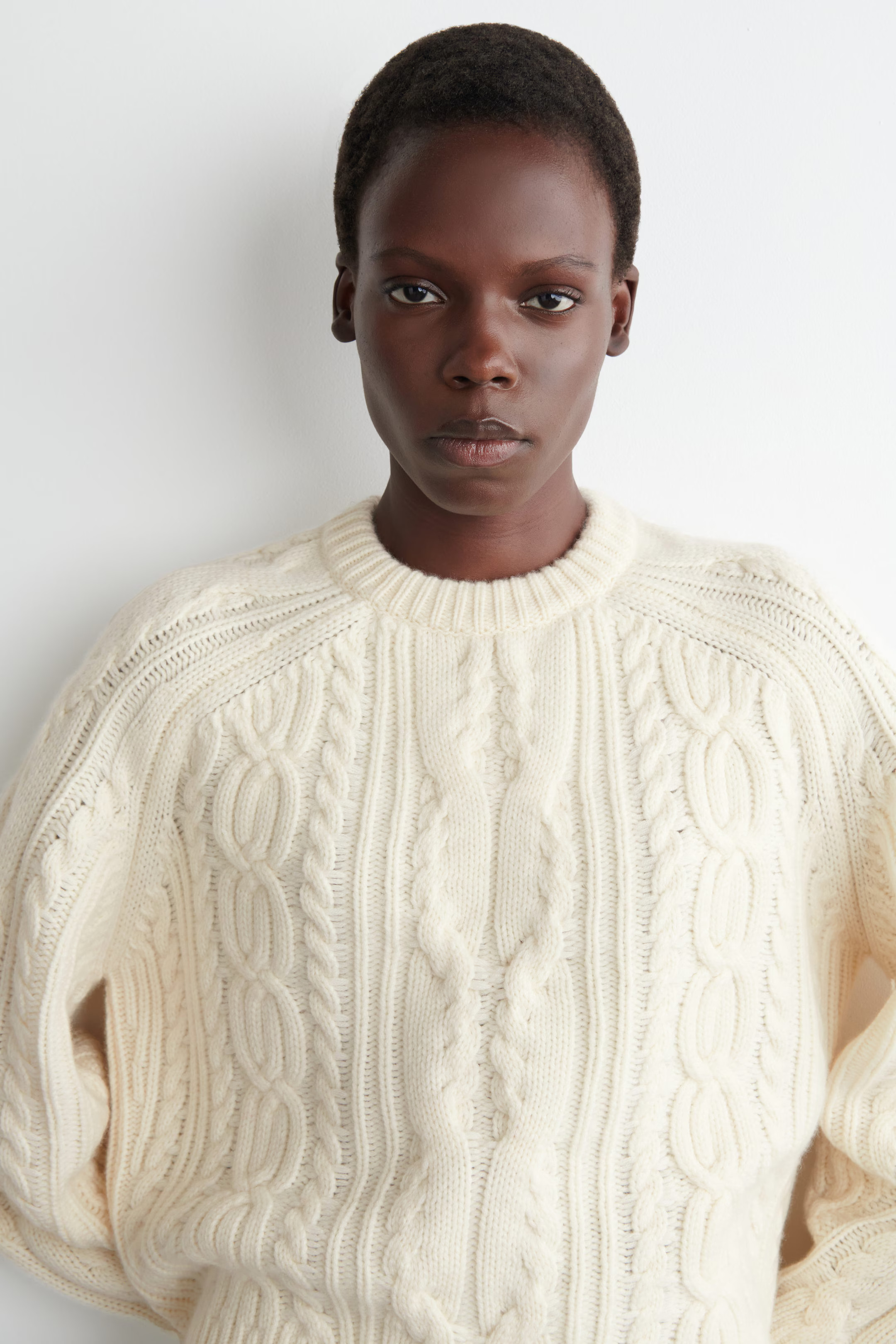 CABLE-KNIT WOOL-CASHMERE SWEATER - CREAM | COS US | COS (US)