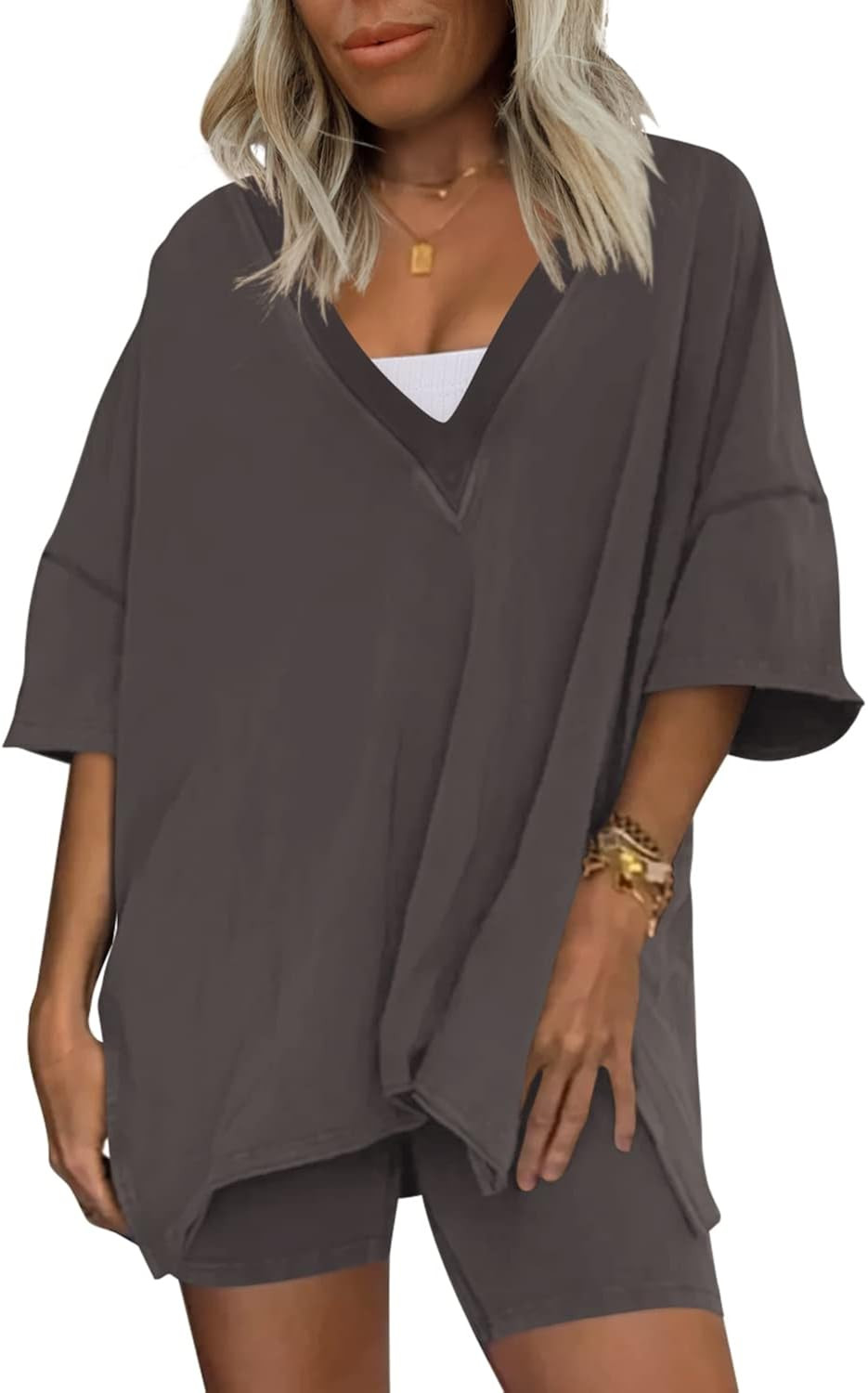 Yanekop Womens Oversized 2 Piece Outfit Sets Reversible V Neck T Shirt Biker Shorts Sports Tracks... | Amazon (US)