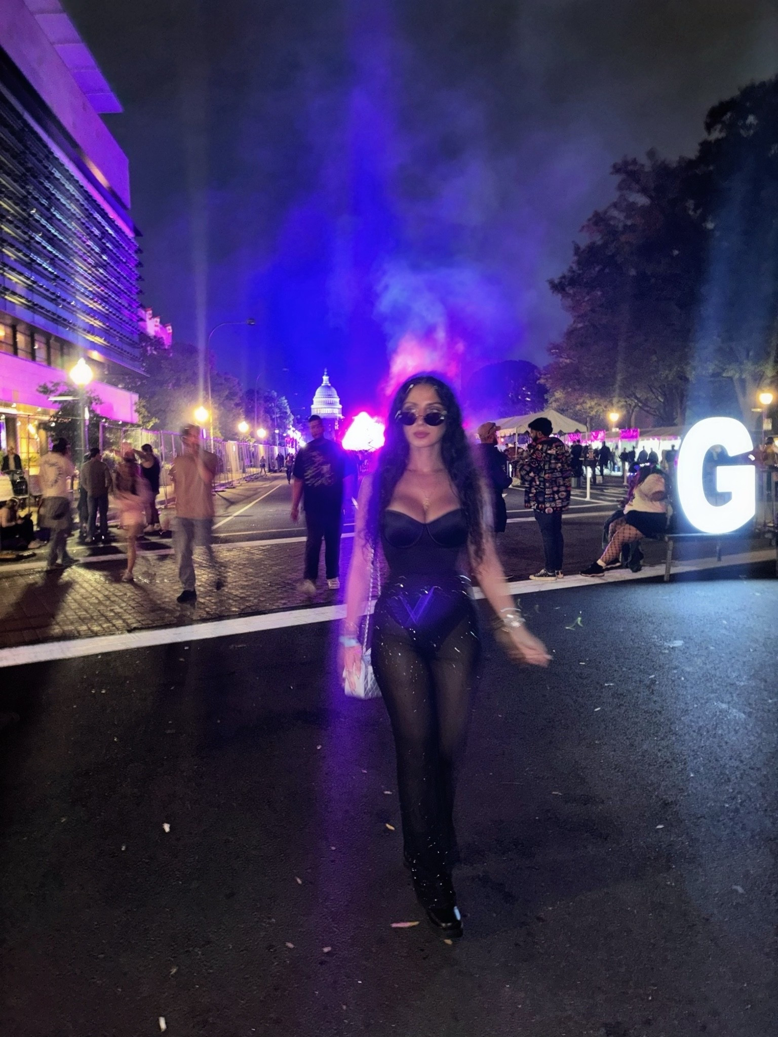 Glow Block Party outfit 10.3.2026 ✨
#rave #festival #musicfestival